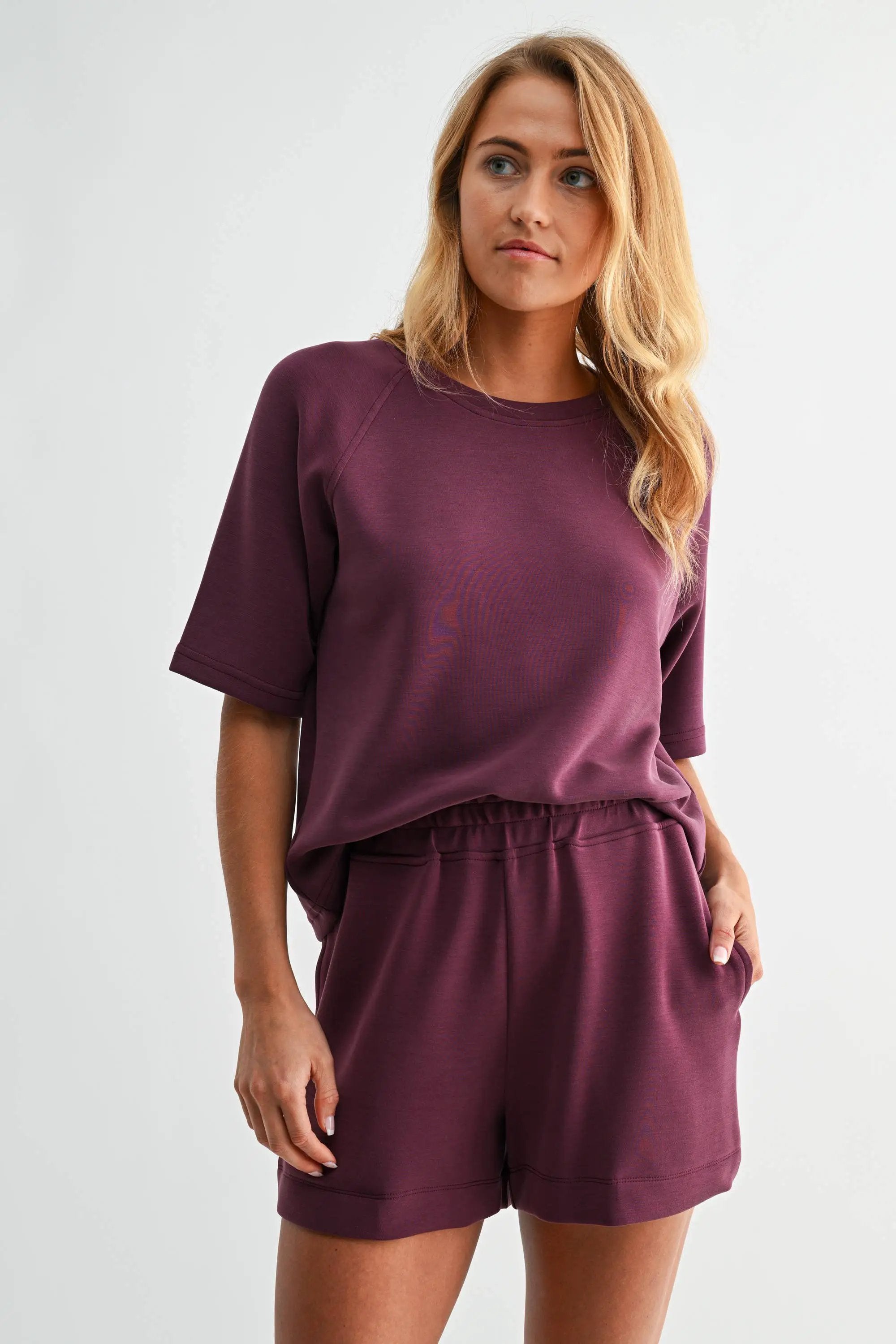 Mono B Mono B - Laguna Soft Drape Raglan Tee - T-Shirts Mono B - Laguna Soft Drape Raglan Tee
