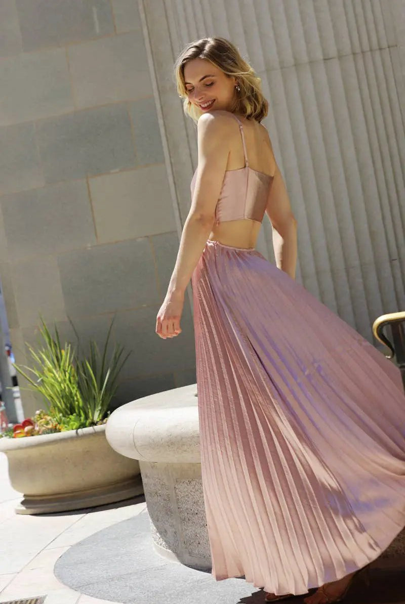 En Crème En Crème Blush Sleeveless Sweetheart Neckline Pleated Maxi Dress - Dresses sleeveless sweetheart neckline pleated maxi dress