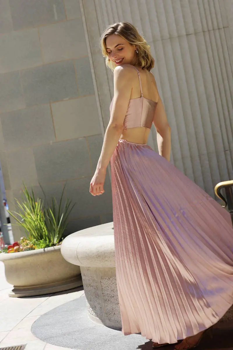 En Crème En Crème Blush Sleeveless Sweetheart Neckline Pleated Maxi Dress - Dresses sleeveless sweetheart neckline pleated maxi dress