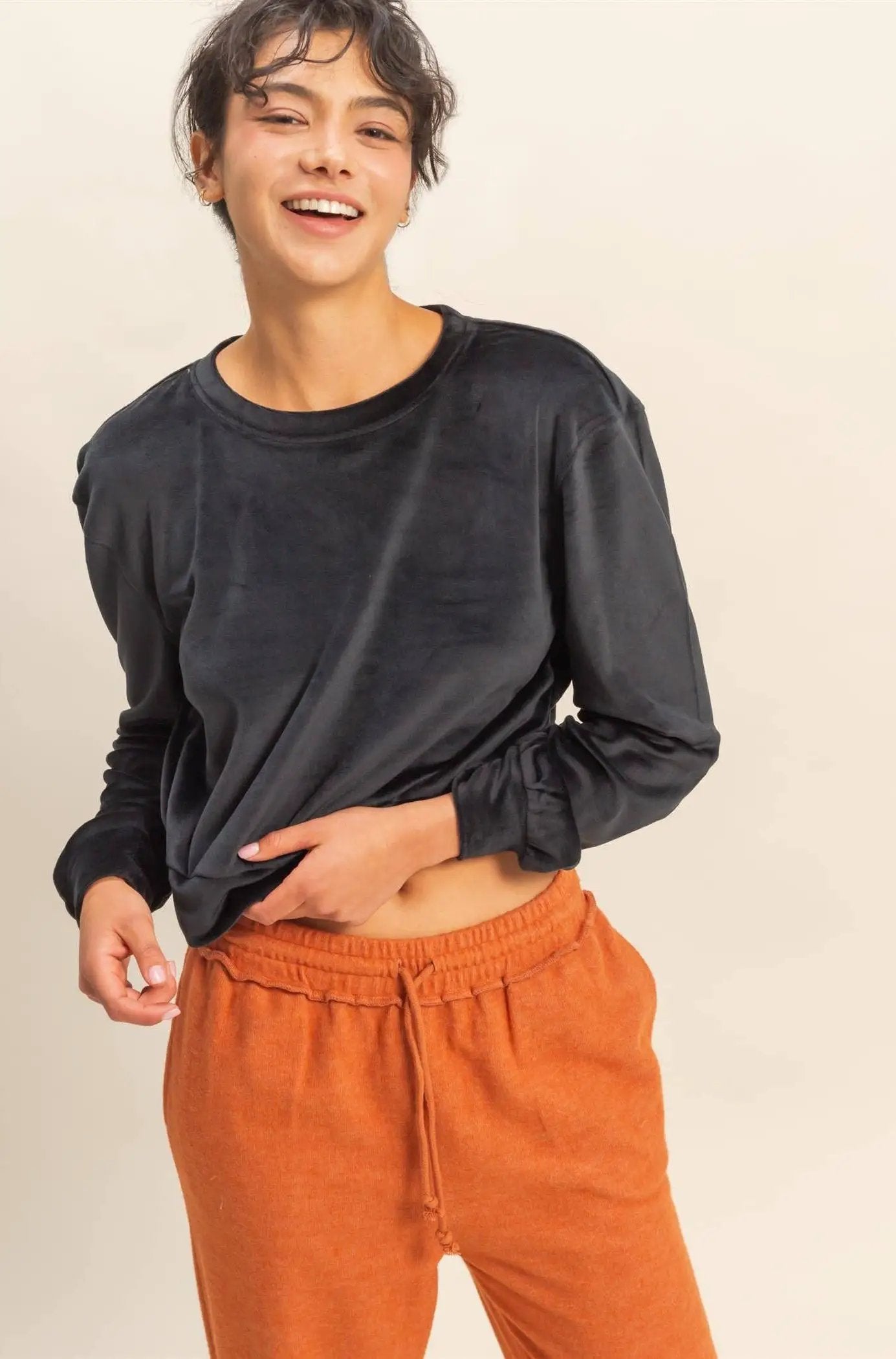 HYFVE HYFVE - Black Velvet Banded Waist Sweatshirt - Shirts