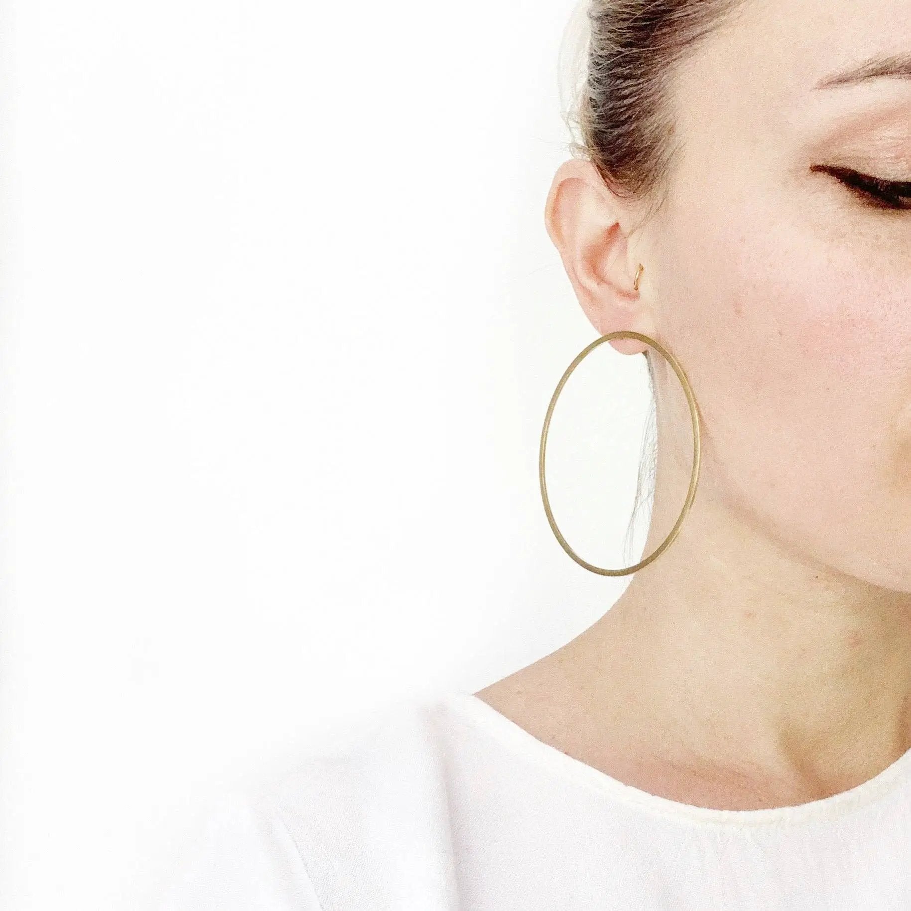 Hey Grl Hey Jewelry Hoop There It Is Stud Earrings - Earrings