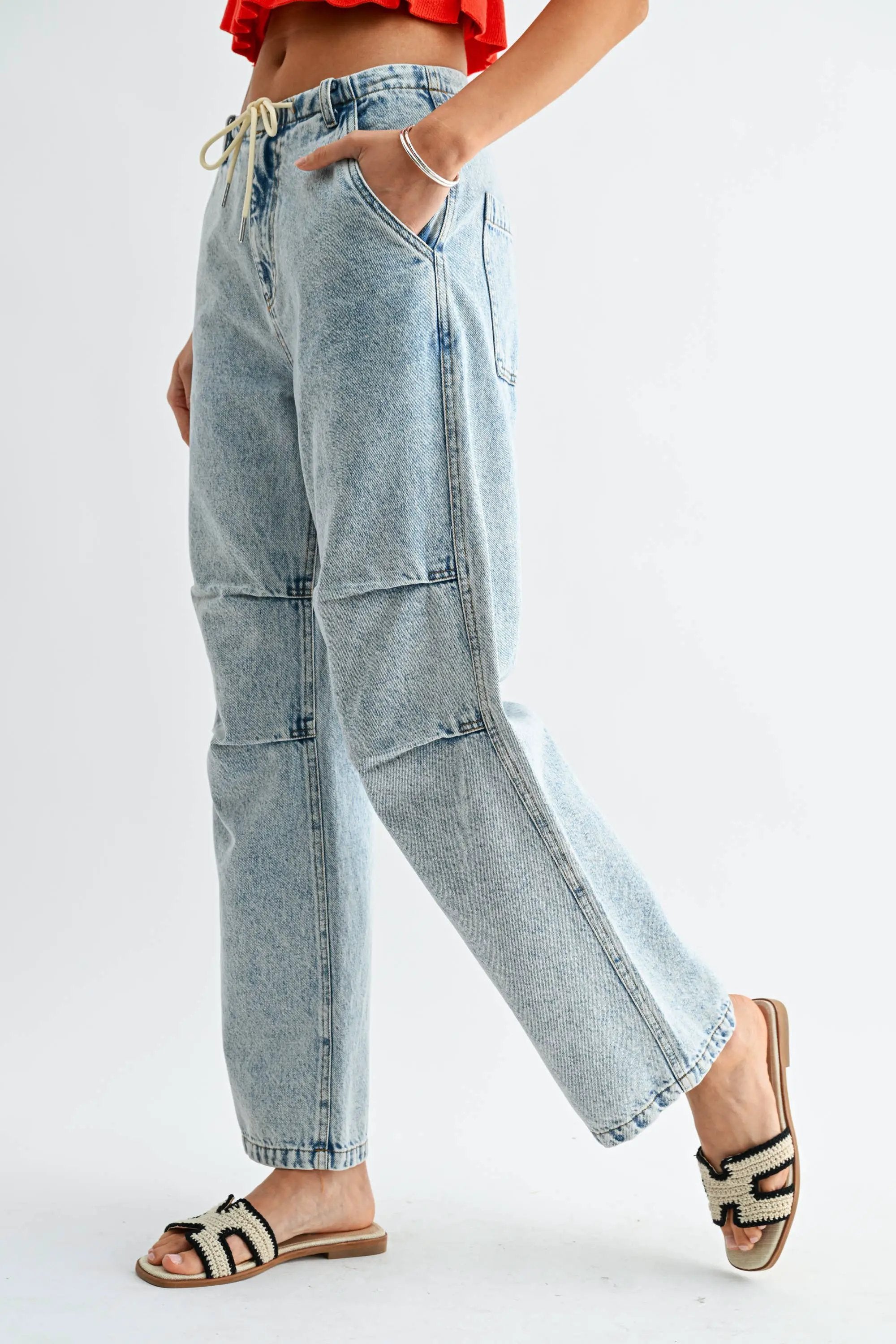 Camellia Camellia - CB10040E Relaxed Fit Wide-Leg Jeans with Drawstring: LIGHT WASHED DENIM / S-M-L (3-2-1) -