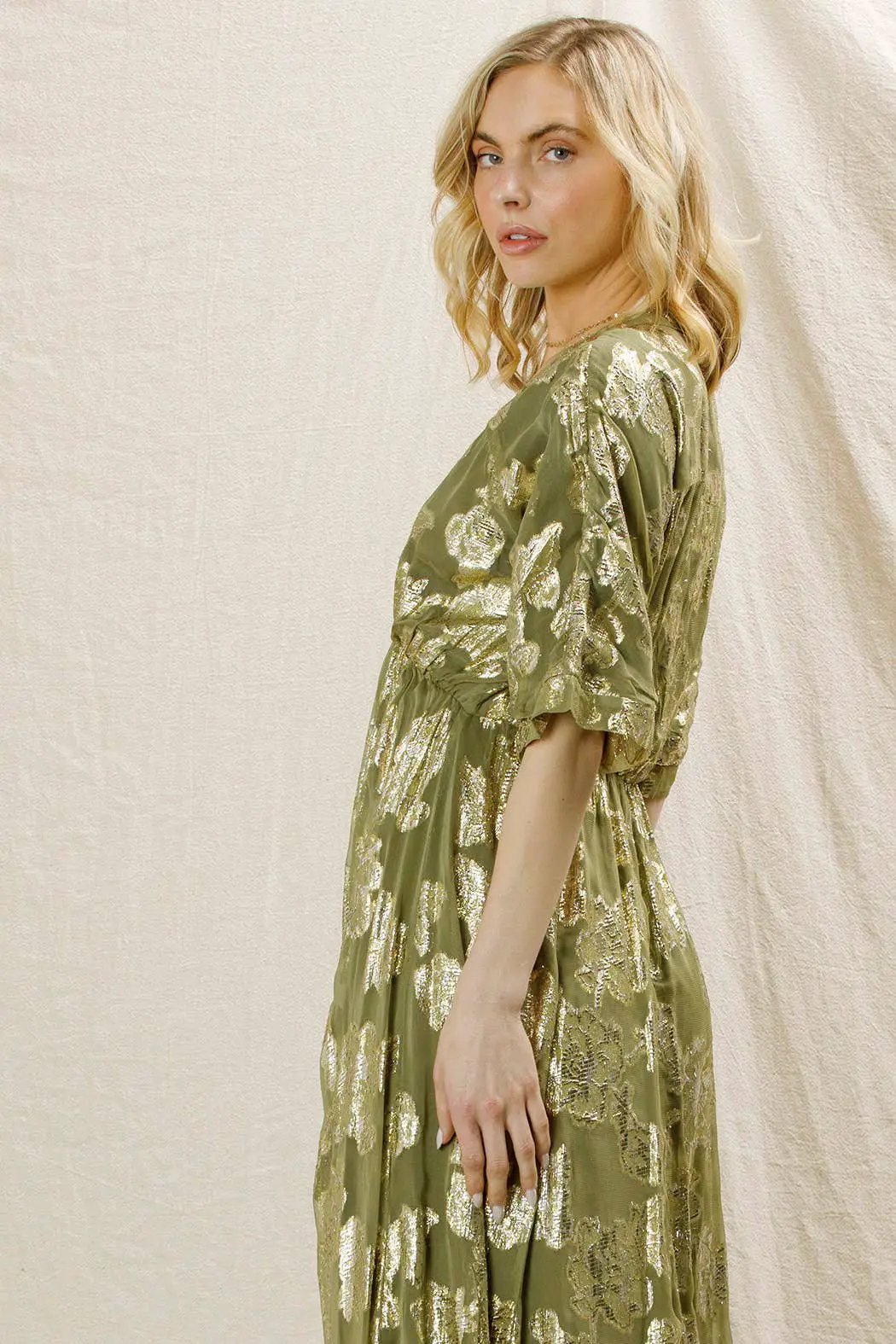 En Crème En Crème Olive Gold V-Neck Kimono Sleeve Maxi Dress - Dresses En Crème - V-Neck Kimono Sleeve Maxi Dress: OLIVE GOLD