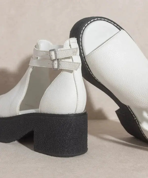 Oasis Society The Elizabeth Platform Sandal - Sandals