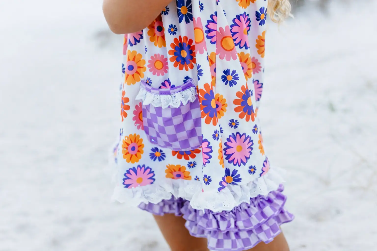 Adorable Sweetness Girls’ Lavender Check Flower Power Short Set - Outfit Sets