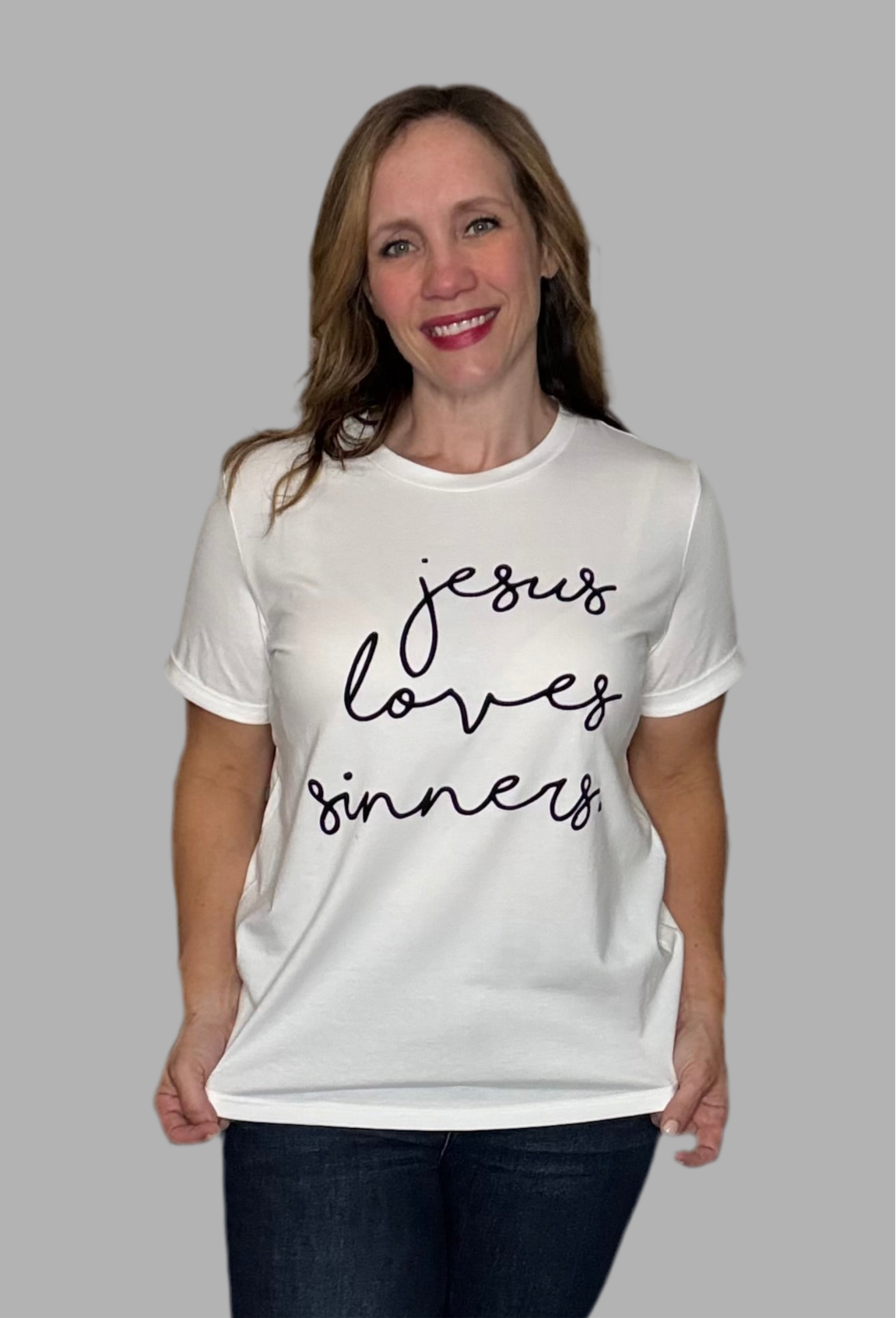 Grateful Threads Boutique “Jesus Loves Sinners” Graphic Tee – White - T-Shirts White Jesus Loves Sinners T Shirt