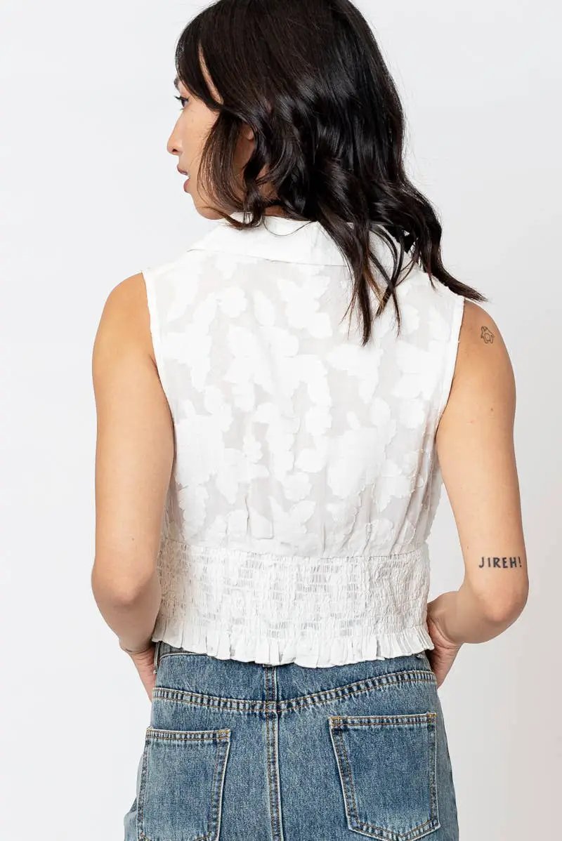 En Crème En Crème White Sleeveless Notch Lapel Cropped Top - Clothing Tops