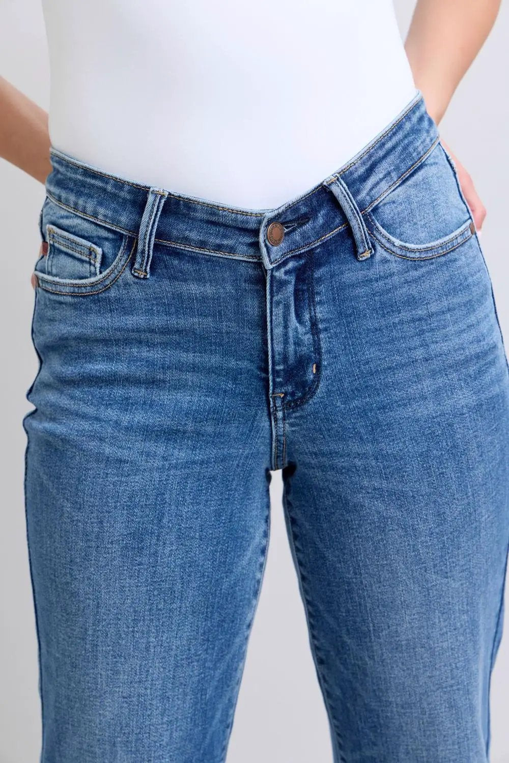 Judy Blue Judy Blue High Waisted V Front Vintage Wash 90's Straight Leg Denim Jeans - Jeans Judy Blue High Waisted V Front Vintage Wash 90's Straight Leg Denim Jeans