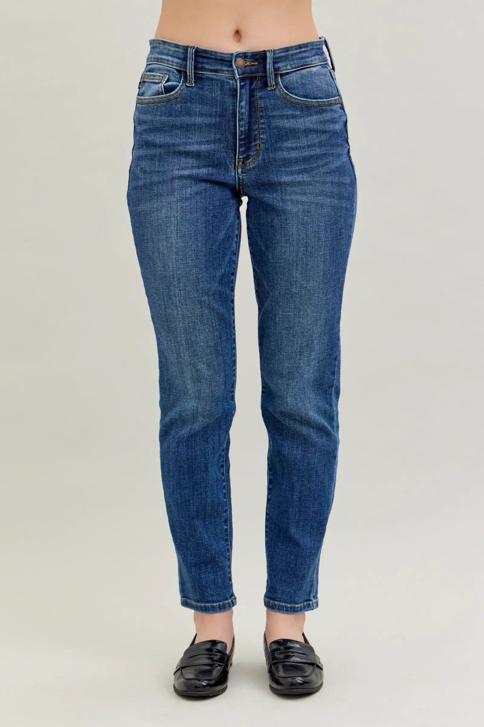 Judy Blue The High Rise Dark Wash Relaxed Skinny Jeans - Jeans Judy Blue High Rise Skinny