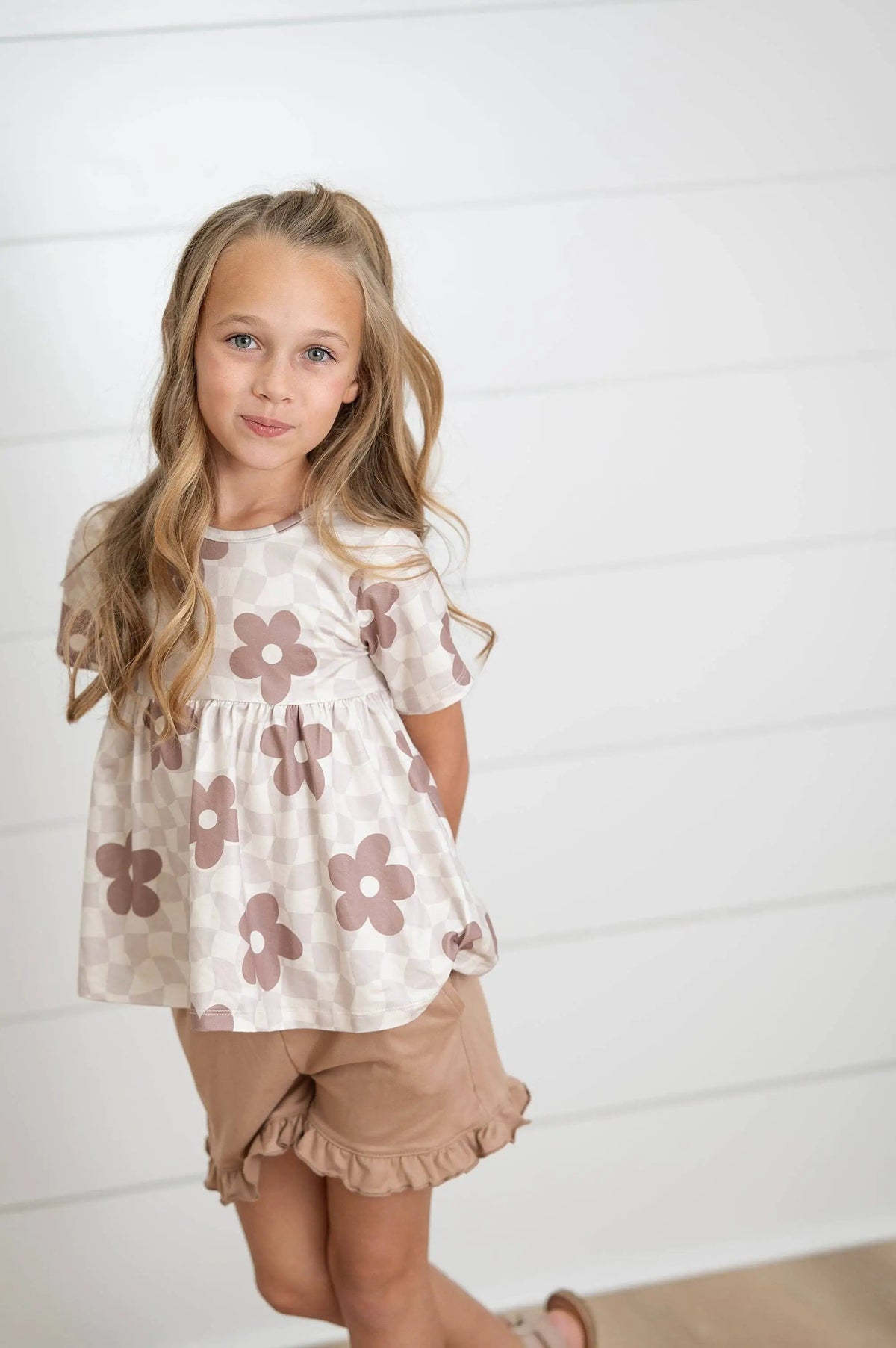 Oopsie Daisy Kids Retro Daisy Check Tan Pocket Ruffle Spring Short Set - Outfit Sets