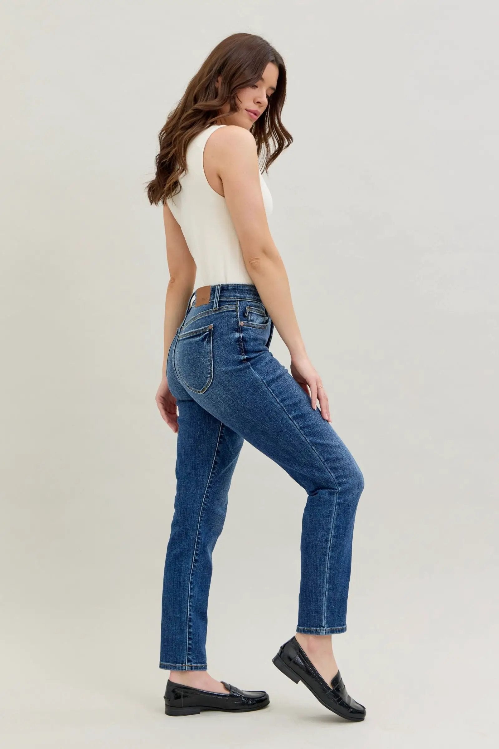 Judy Blue The High Rise Dark Wash Relaxed Skinny Jeans - Jeans Judy Blue High Rise Skinny