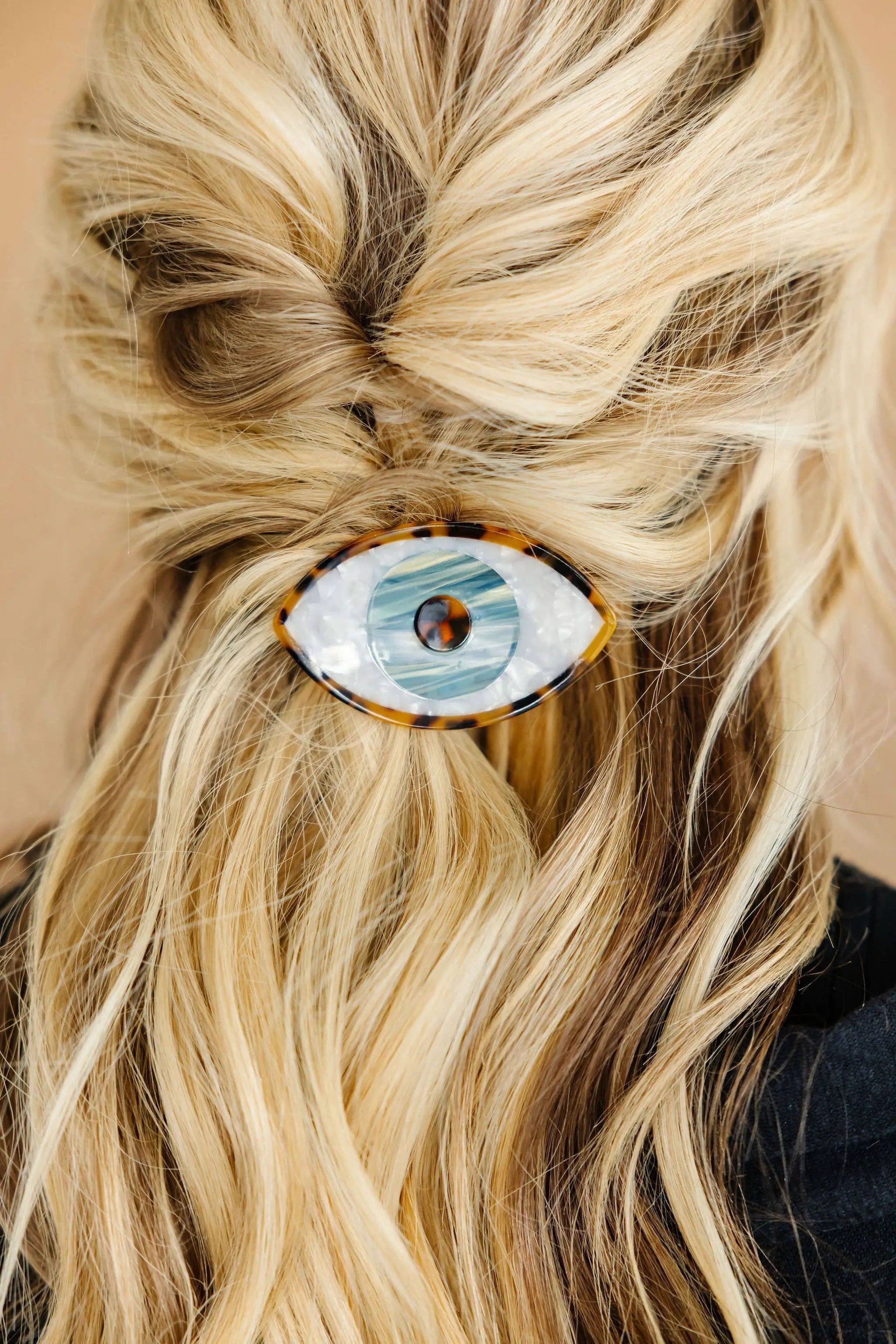 Shop ANDi Apple of my Eye Claw Clip - Hair Pins, Claws & Clips