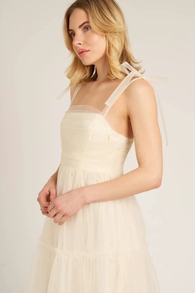 En Crème En Crème Cream Sleeveless Tulle Tiered Maxi Dress - Dresses