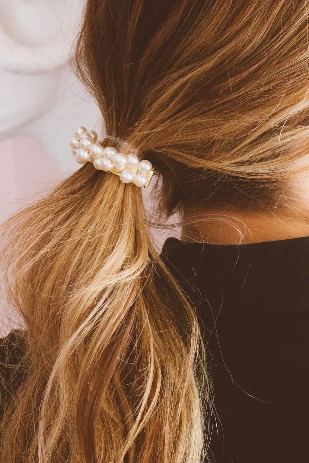 Shop ANDi Shop ANDi - Dorothy Pearl Ponytail Clip - Hair Pins, Claws & Clips Pearl ponytail clip