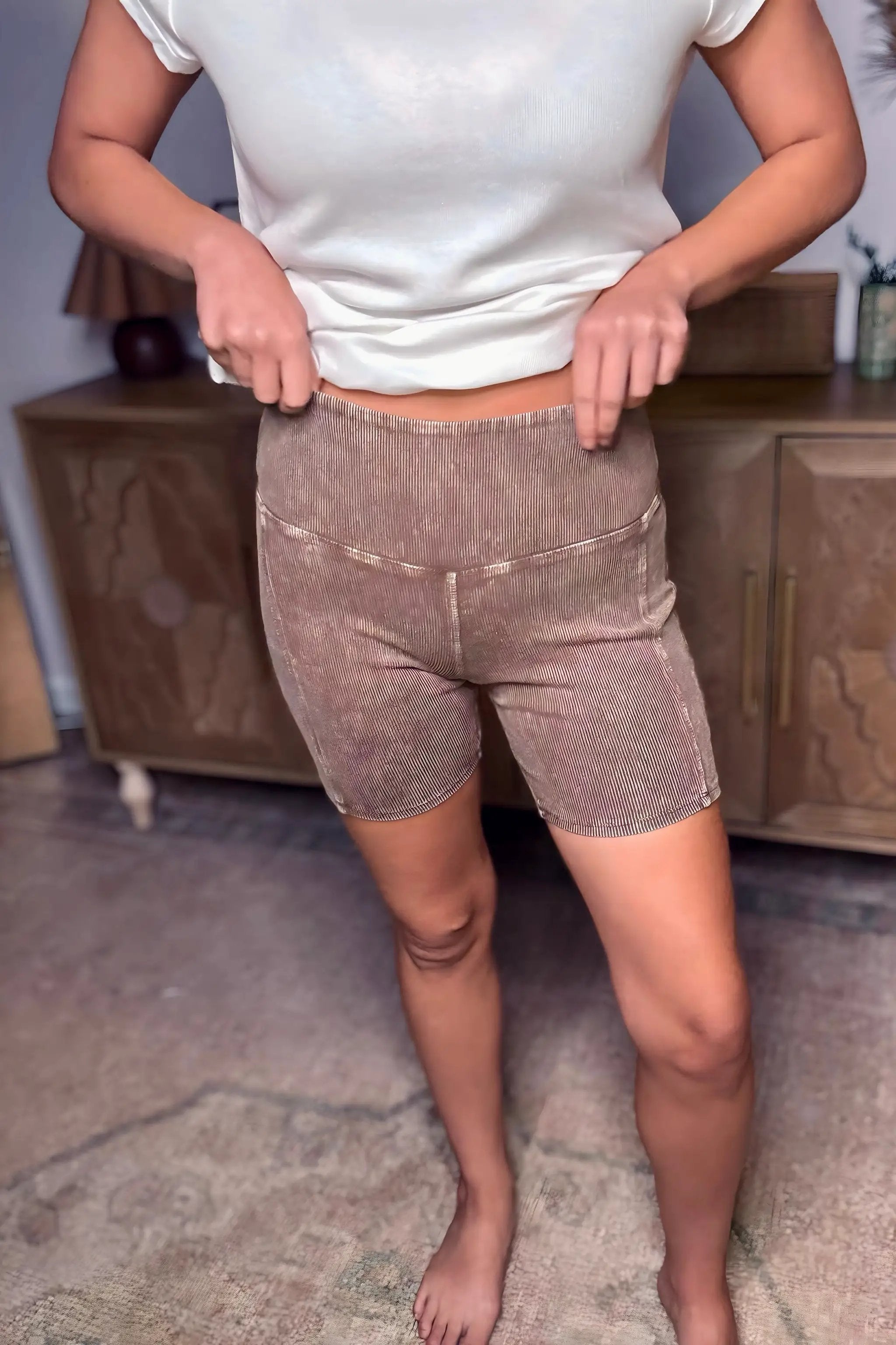 Le Lis Mineral Wash Ribbed Tummy Control Biker Basic Shorts - Shorts biker shorts