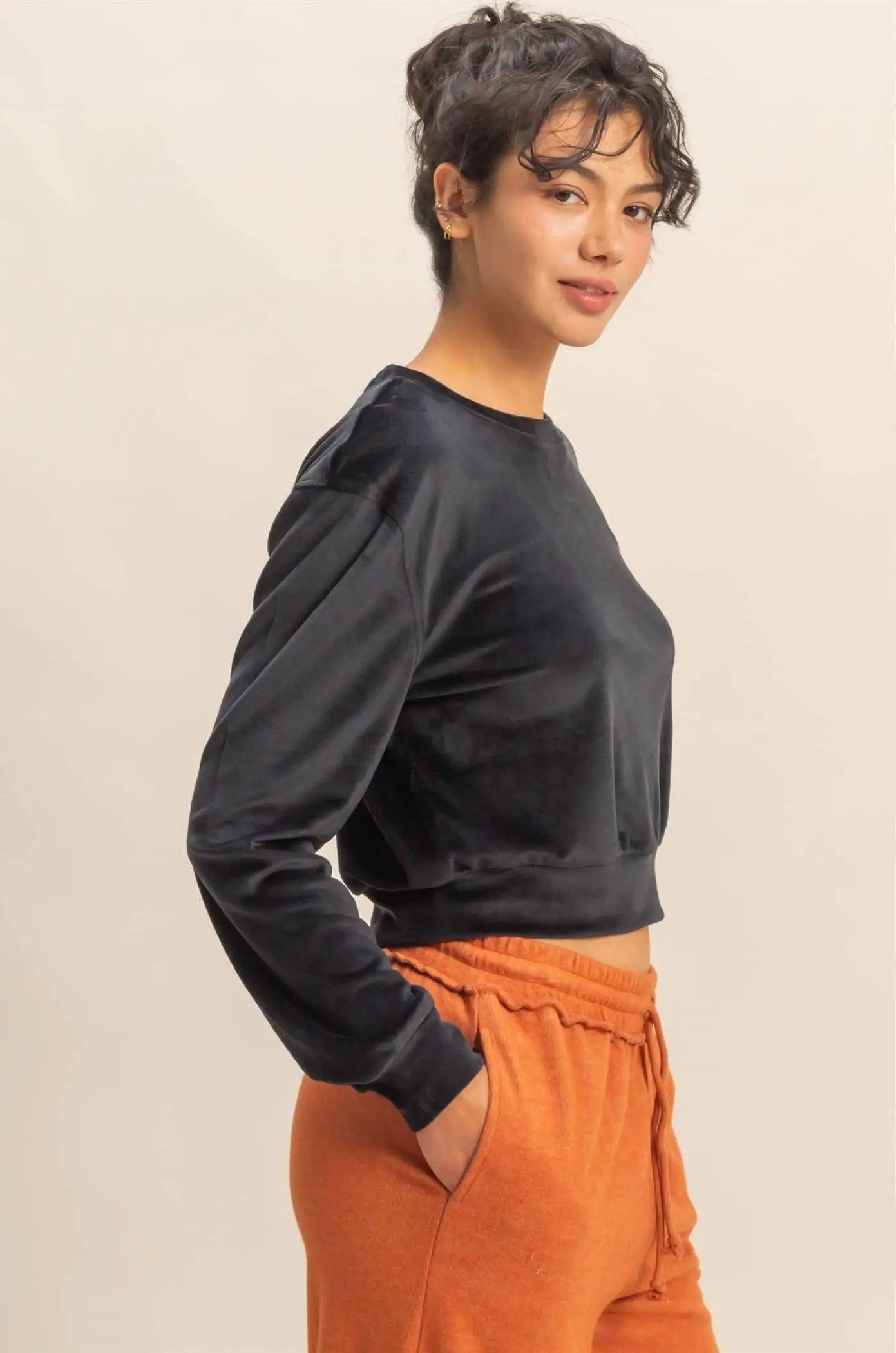 HYFVE HYFVE - Black Velvet Banded Waist Sweatshirt - Shirts