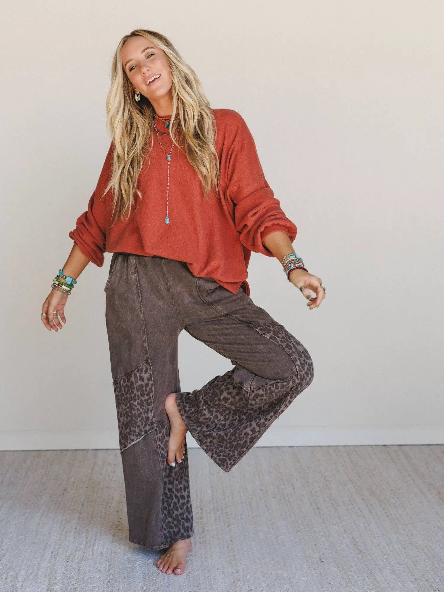 Three Bird Nest Three Bird Nest - Brayden Oversized Pullover in Rust - Sweatshirts