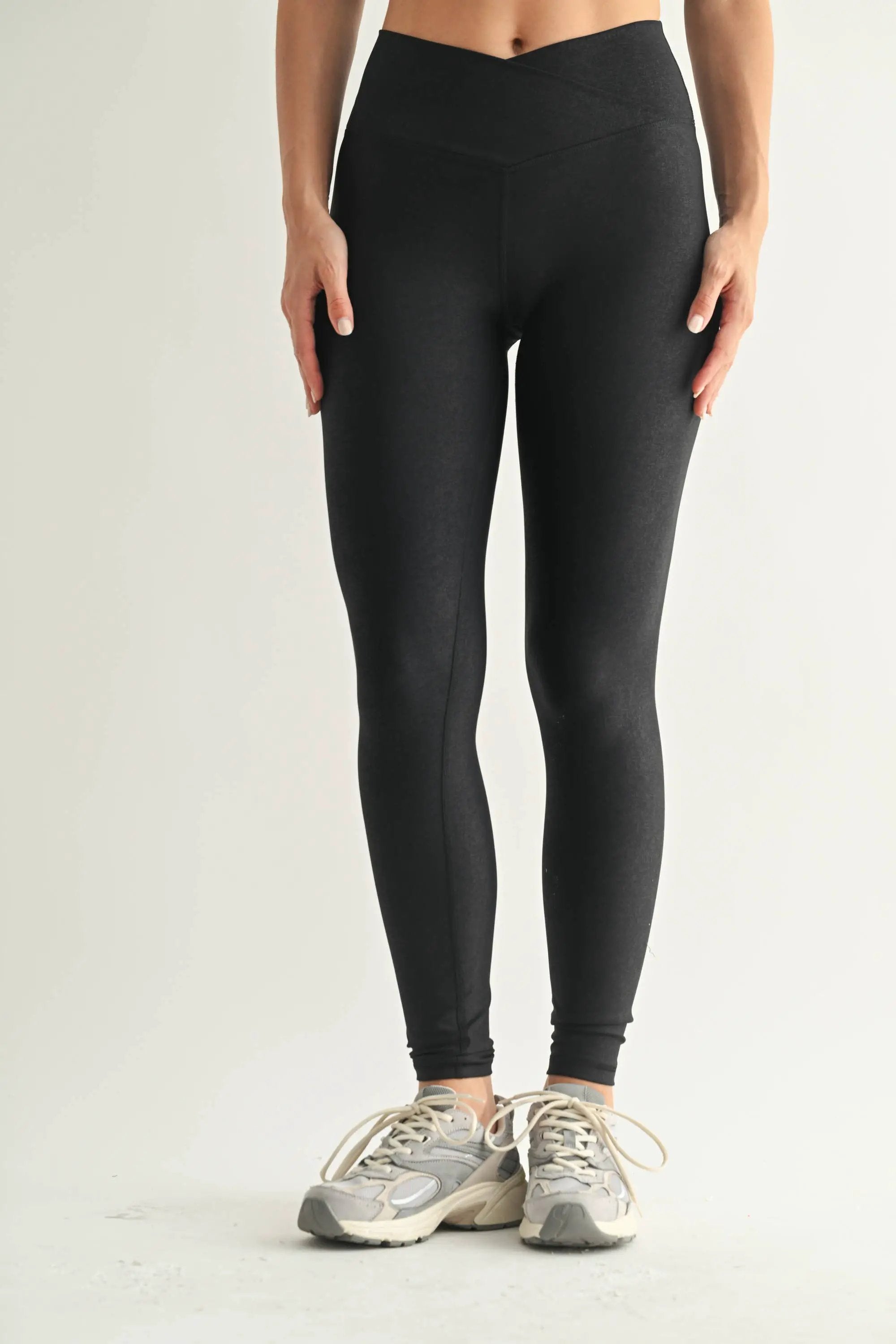 Mono B Mono B - Leather Look Crossover Leggings - Leggings Mono B - Leather Look Crossover Leggings