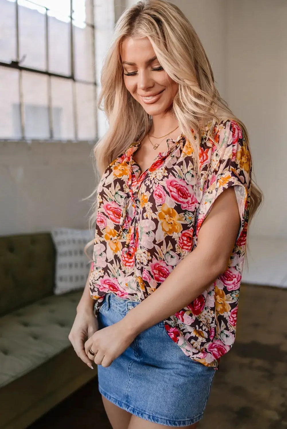 1 the Woman Rosé Garden Crewneck Blouse - Blouses Floral Print Crew Neck Short Sleeve Shift Blouse