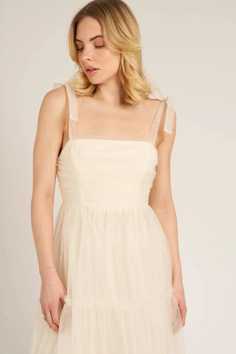 En Crème En Crème Cream Sleeveless Tulle Tiered Maxi Dress - Dresses
