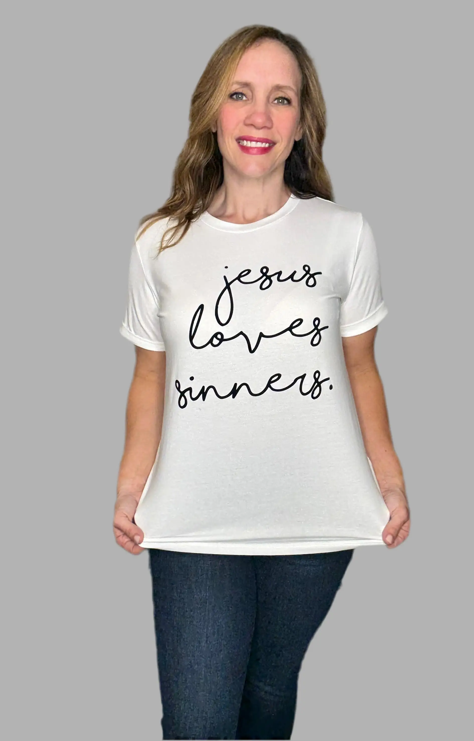 Grateful Threads Boutique “Jesus Loves Sinners” Graphic Tee – White - T-Shirts White Jesus Loves Sinners T Shirt