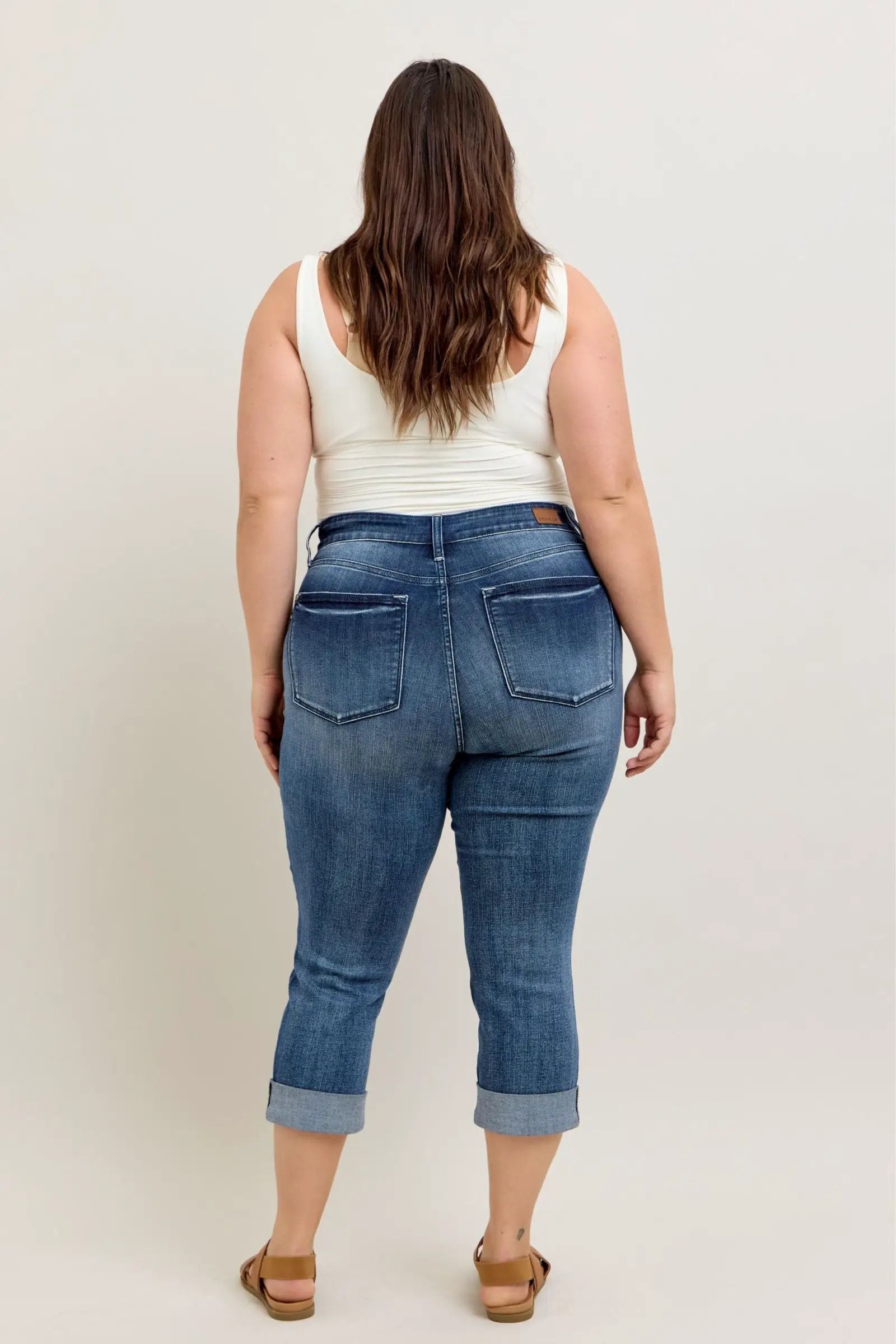 Judy Blue Judy Blue Dark Wash Cuffed Capri PLUS - Jeans Judy Blue Dark Wash Cuffed Capri PLUS