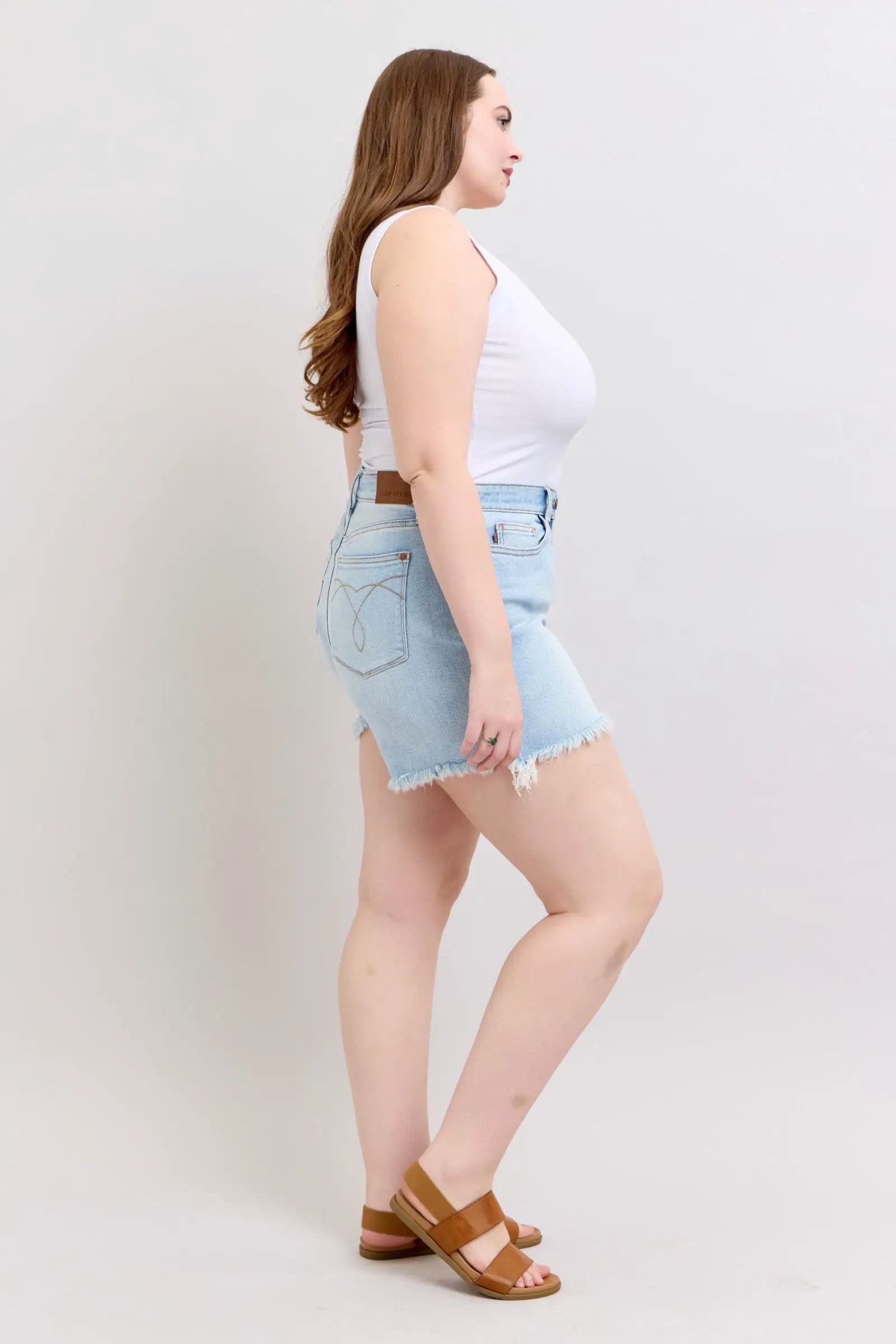 Judy Blue Judy Blue Long Cut-Off 2 Button Dad Shorts PLUS - Shorts Judy Blue Long Cut-Off 2 Button Dad Shorts PLUS