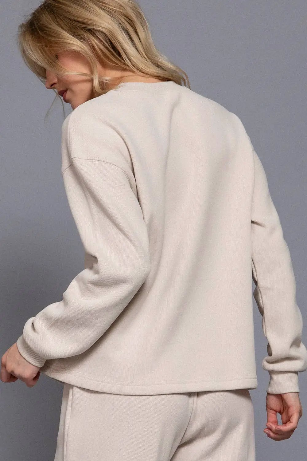 Active Basic | Active USA Active Basic | Active USA - Long Sleeve Round Neck Soft Knit Top in Beige - Sweatshirts