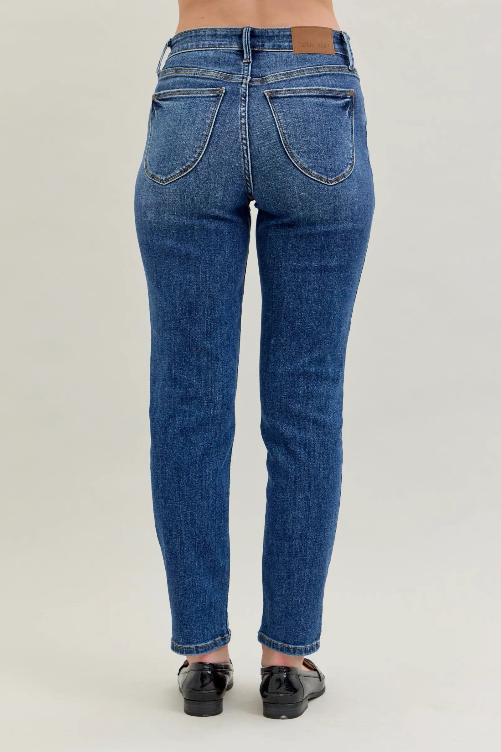 Judy Blue The High Rise Dark Wash Relaxed Skinny Jeans - Jeans Judy Blue High Rise Skinny