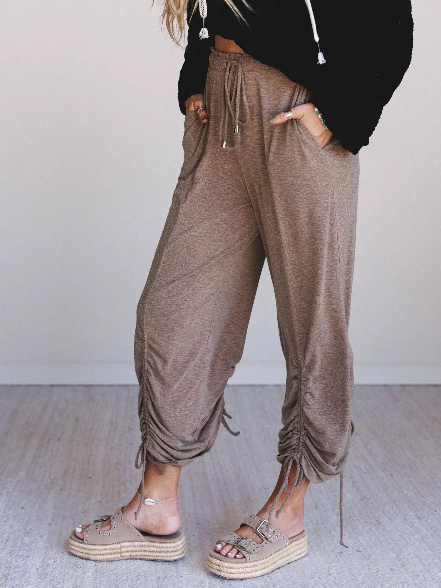 Three Bird Nest Three Bird Nest - Solie Cinched Pants in Mocha - Joggers bottoms-pants