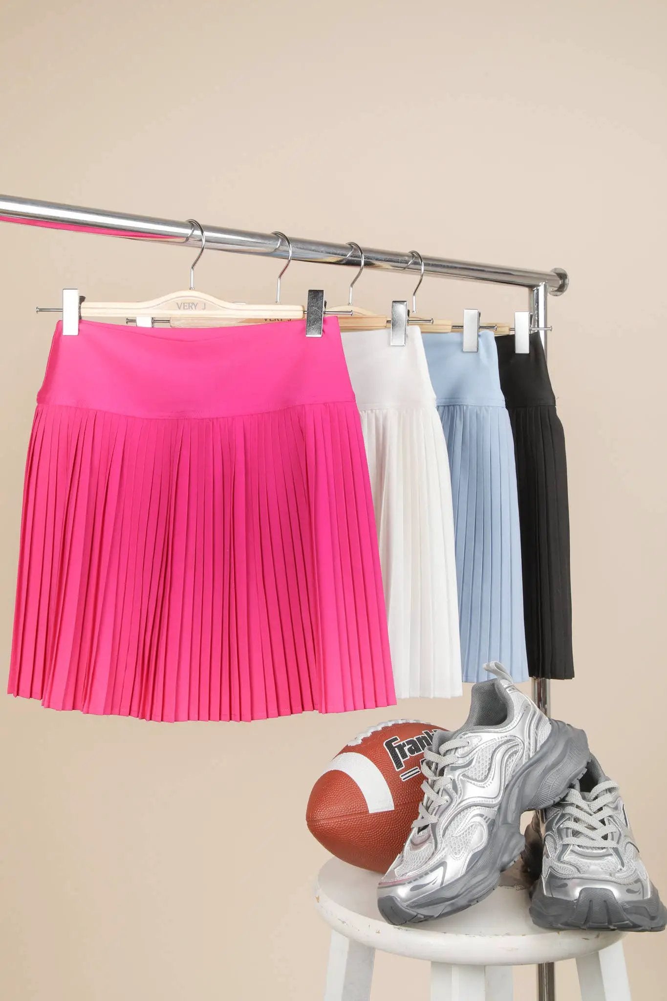 New In Pleated Activewear Skirt with Shorts - Activewear