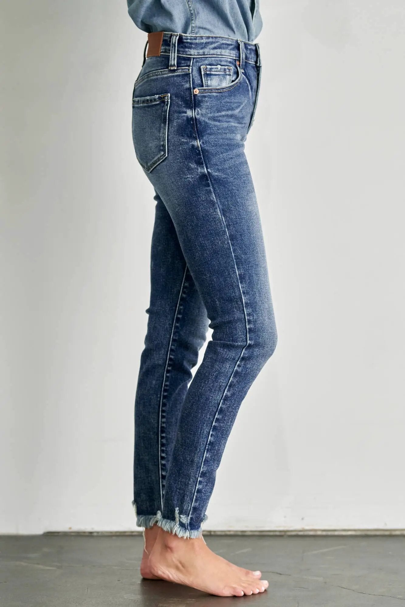 ARTEMIS VINTAGE Artemis Vintage Medium Wash High Rise Button-Up Skinny Jeans - Jeans