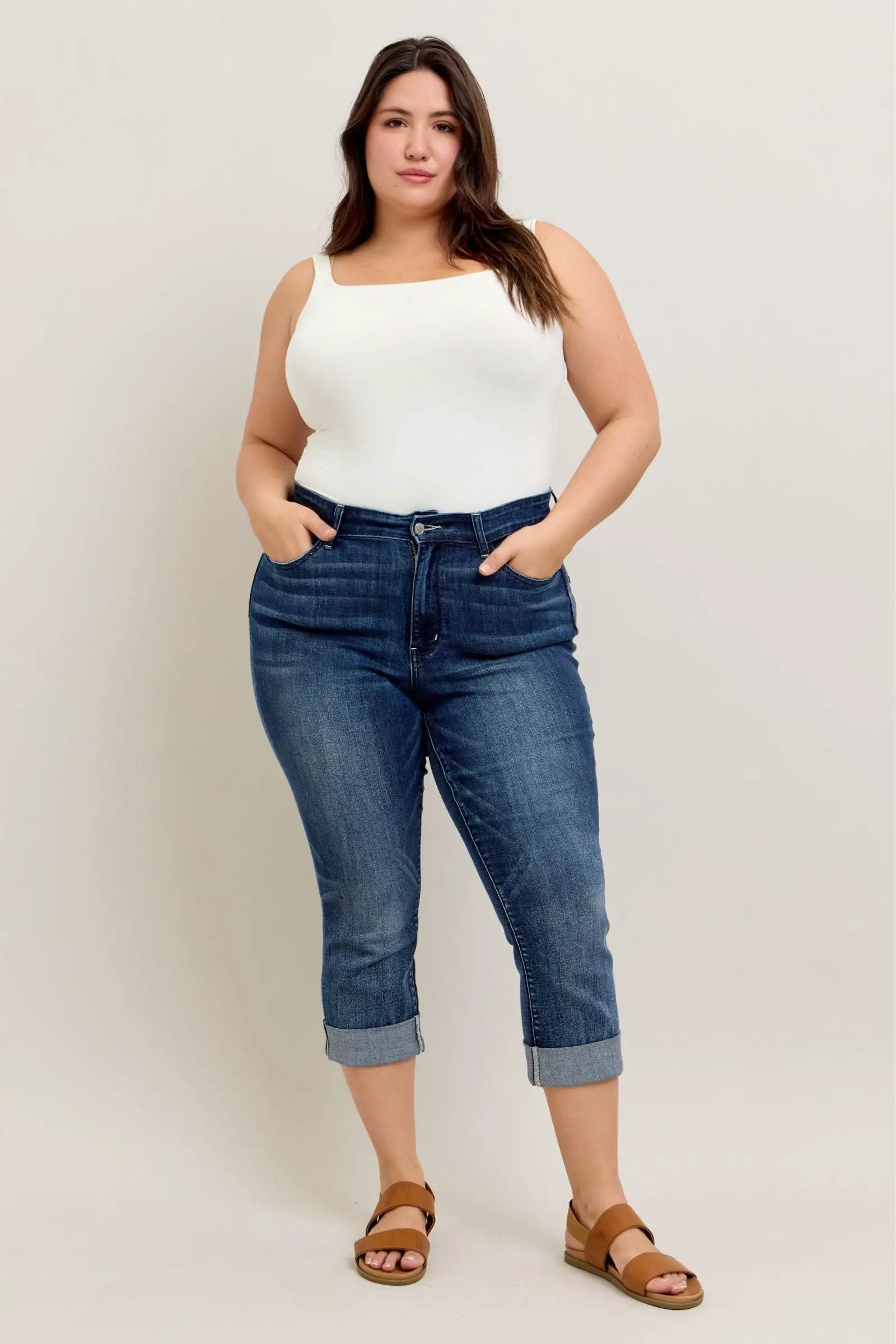 Judy Blue Judy Blue Dark Wash Cuffed Capri PLUS - Jeans Judy Blue Dark Wash Cuffed Capri PLUS
