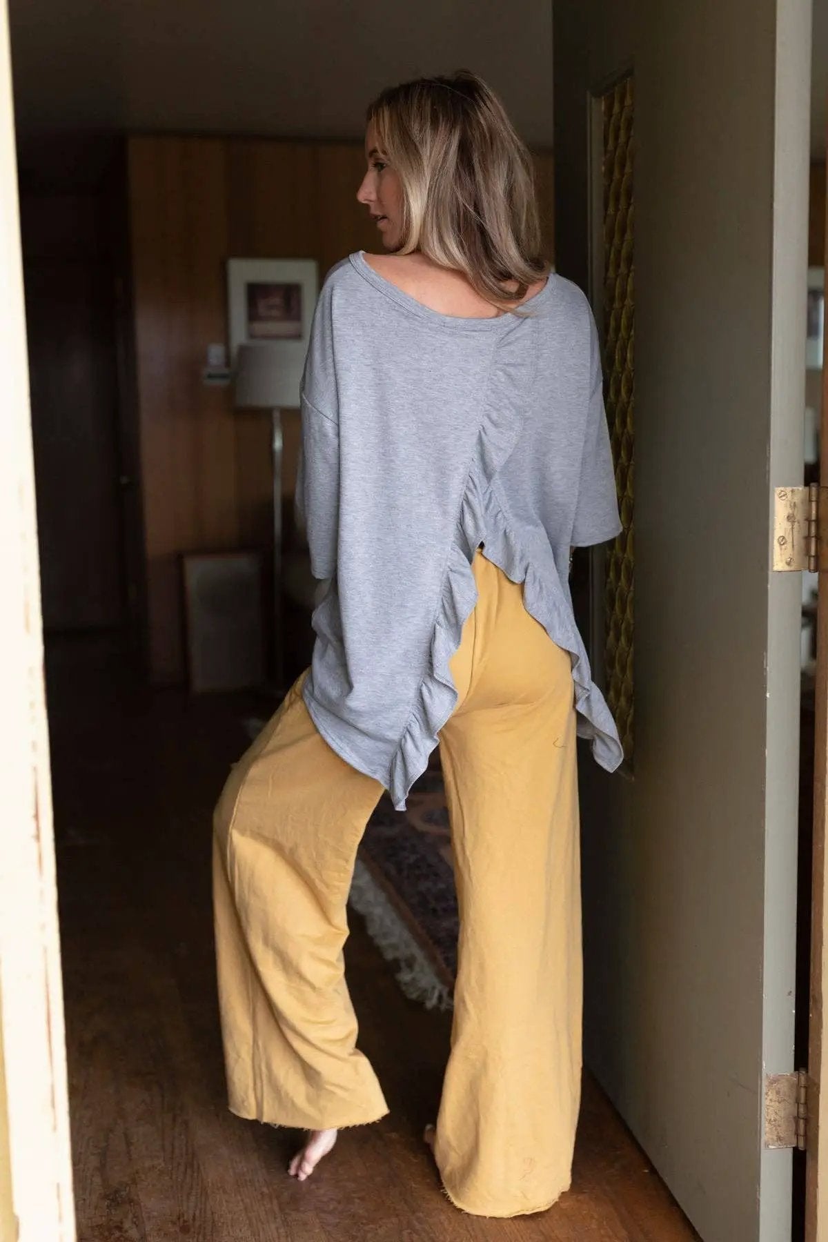 Three Bird Nest Three Bird Nest - Must Have High Low Tee - Heather Gray - Clothing Tops