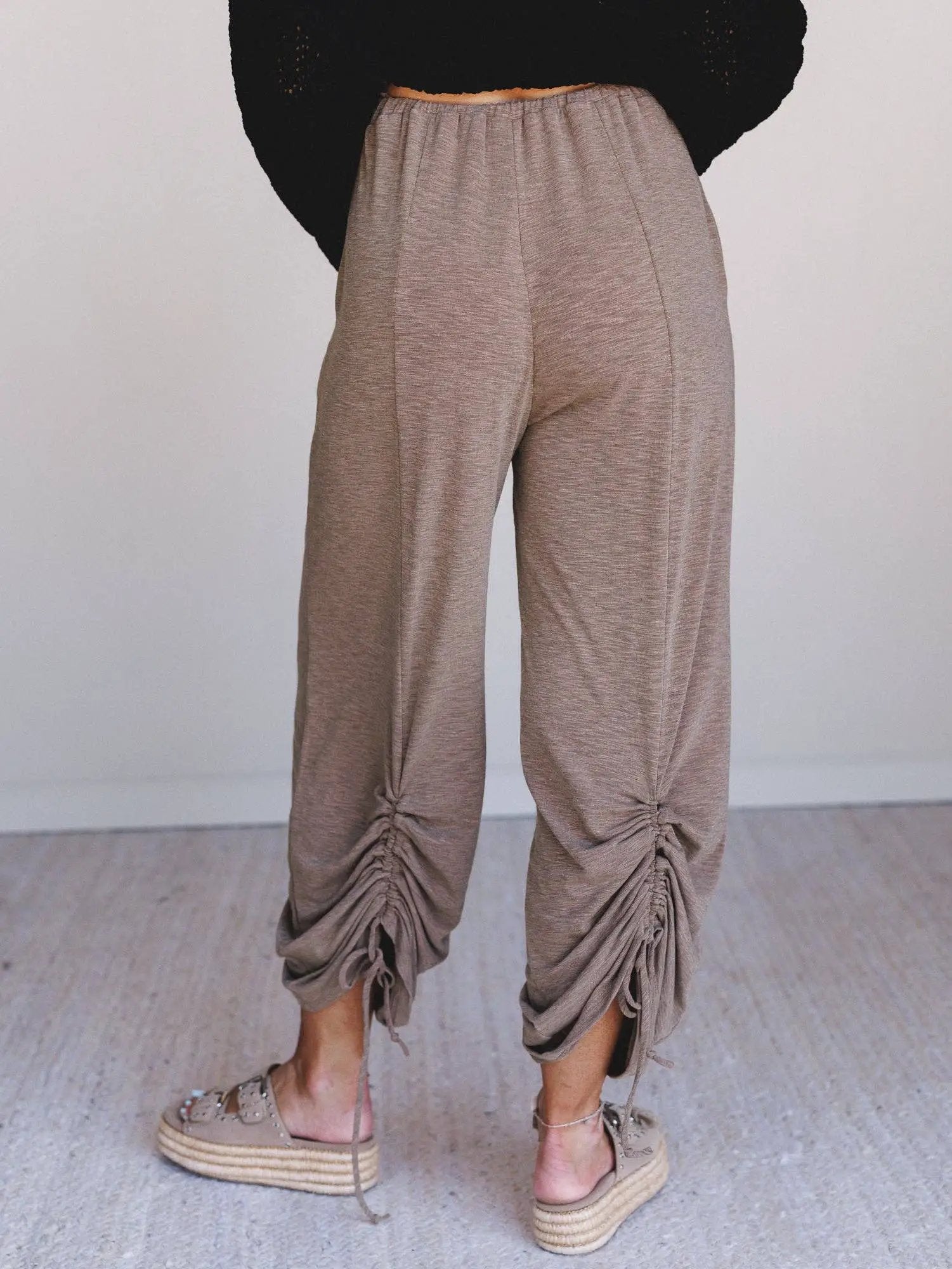 Three Bird Nest Three Bird Nest - Solie Cinched Pants in Mocha - Joggers bottoms-pants