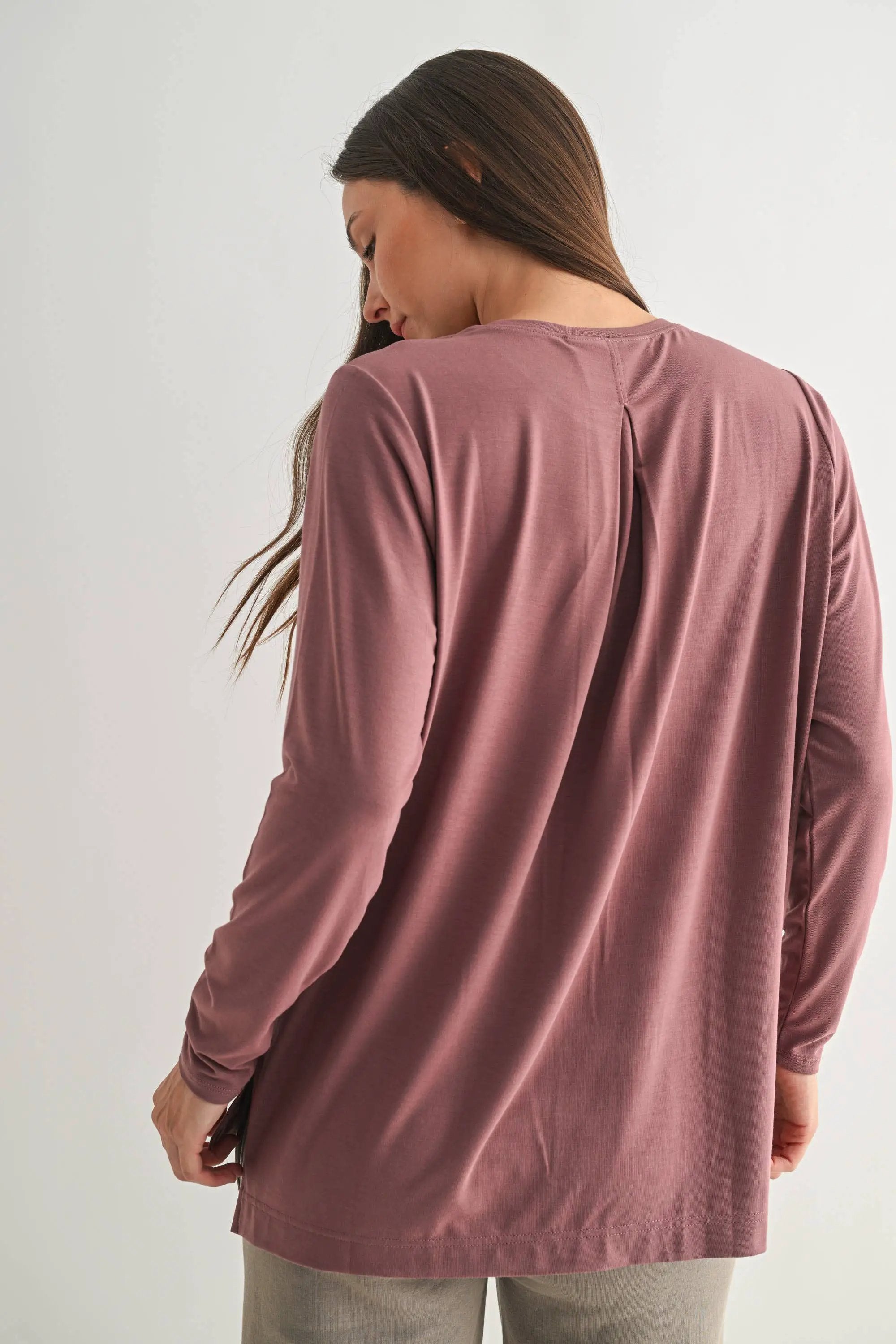 Mono B Mono B - Easy Edge High Low Long Sleeve Top - Shirts Mono B - Easy Edge High Low Long Sleeve Top