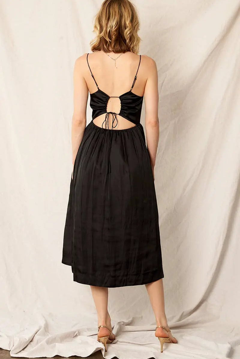 En Crème En Crème Black Sleeveless Cami Midi Dress - Dresses black sleeveless cami midi dress