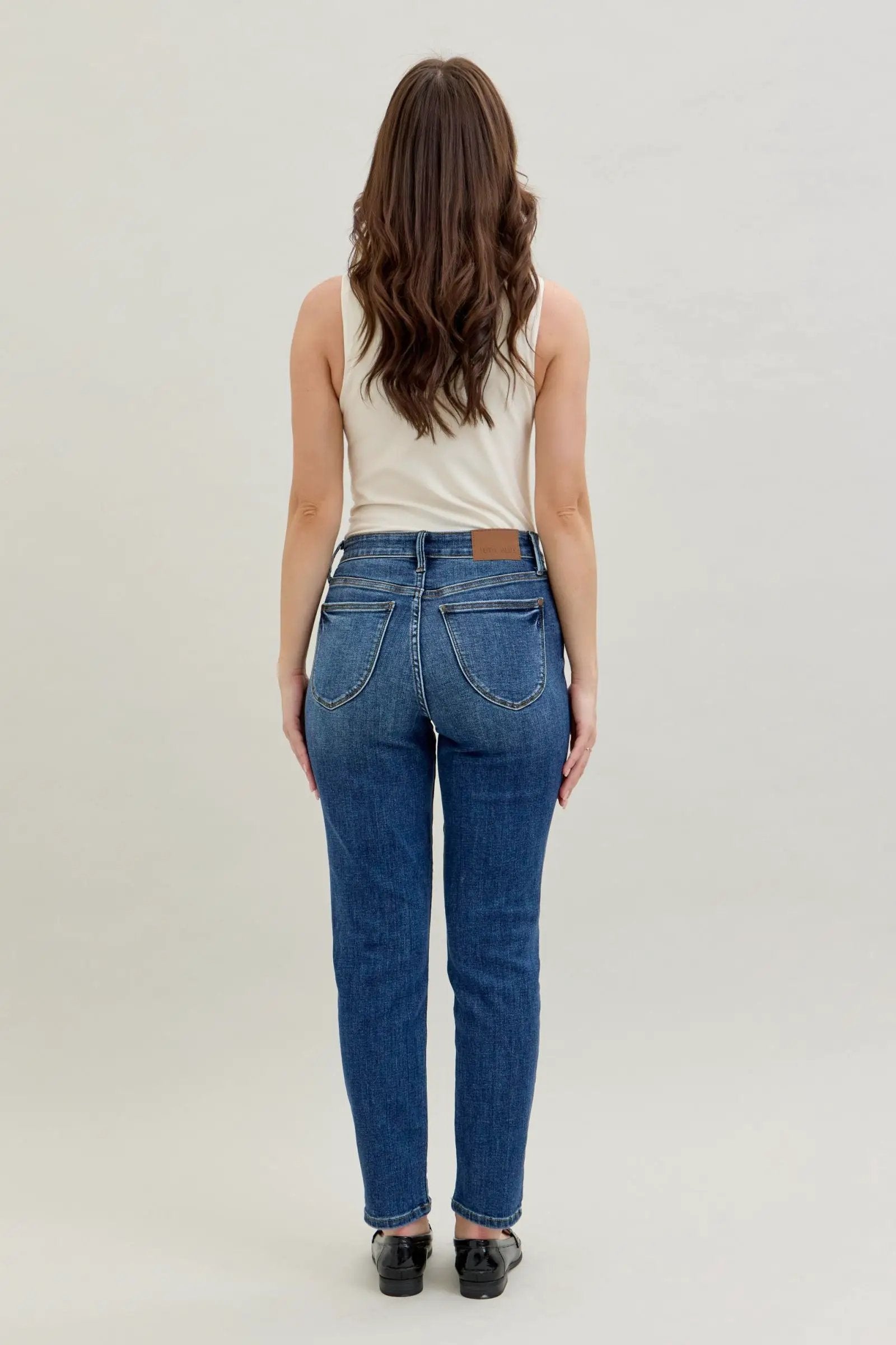 Judy Blue The High Rise Dark Wash Relaxed Skinny Jeans - Jeans Judy Blue High Rise Skinny