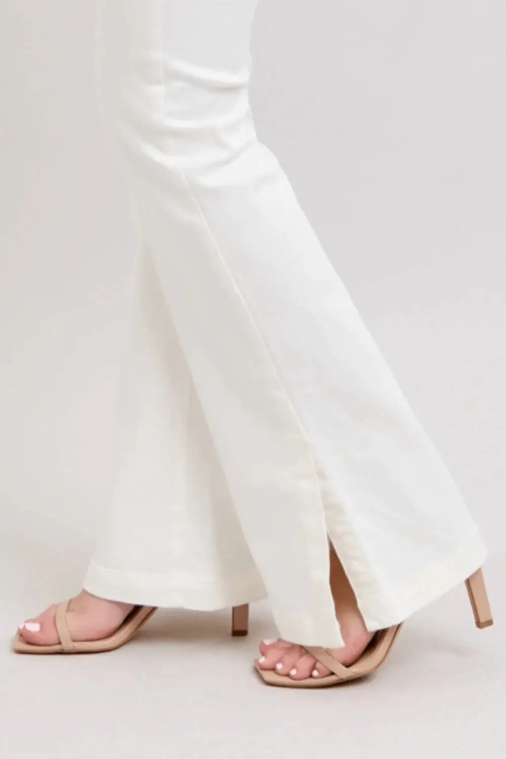 Judy Blue Judy Blue High Waist Slit Bottom Boot Cut REG & CURVY Jeans - Jeans Judy Blue White Denim