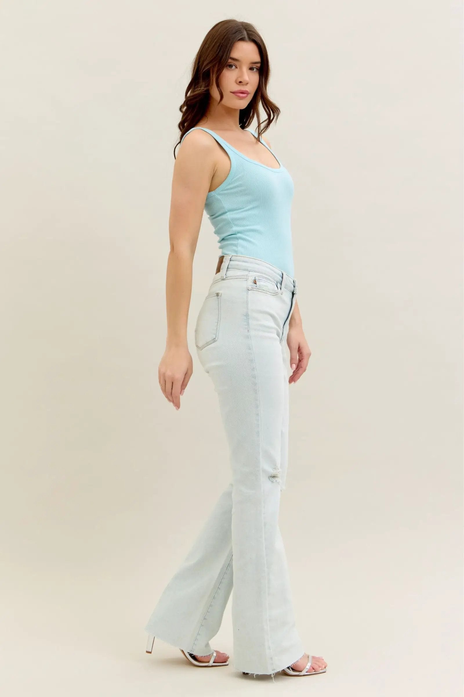Judy Blue Judy Blue Mid Rise Destroy & Fray Bootcut - Jeans Judy Blue Mid Rise Destroy & Fray Bootcut