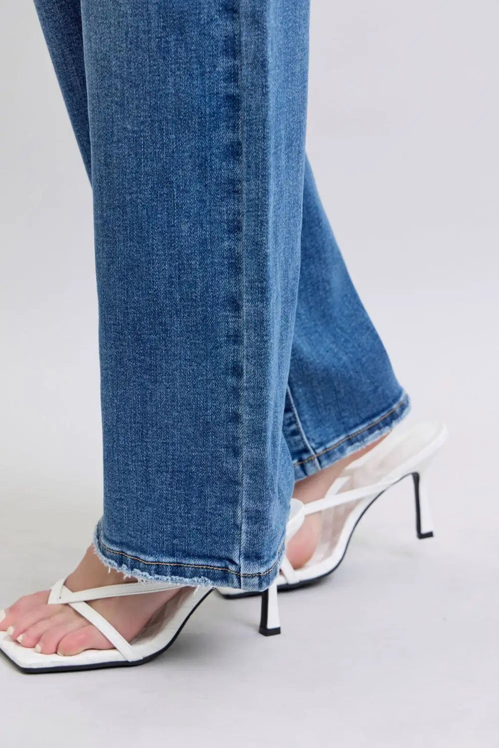 Judy Blue Judy Blue High Waisted V Front Vintage Wash 90's Straight Leg Denim Jeans - Jeans Judy Blue High Waisted V Front Vintage Wash 90's Straight Leg Denim Jeans