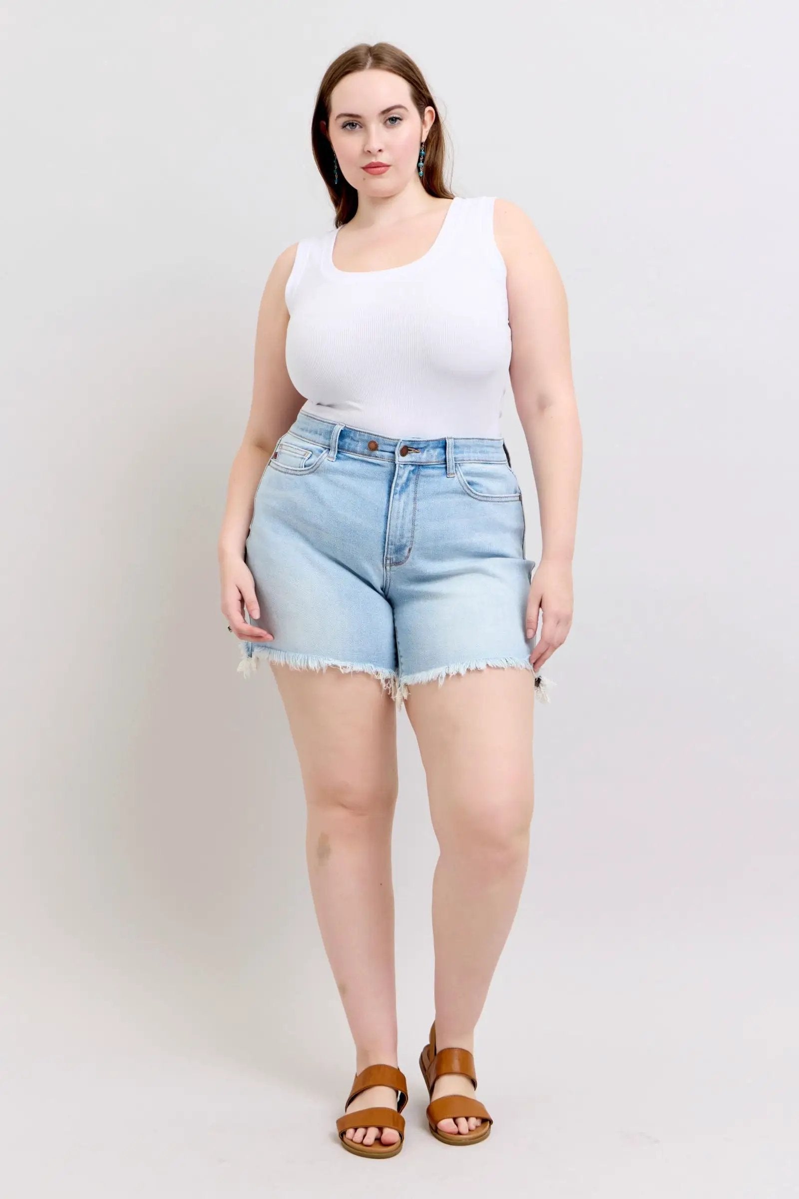 Judy Blue Judy Blue Long Cut-Off 2 Button Dad Shorts PLUS - Shorts Judy Blue Long Cut-Off 2 Button Dad Shorts PLUS