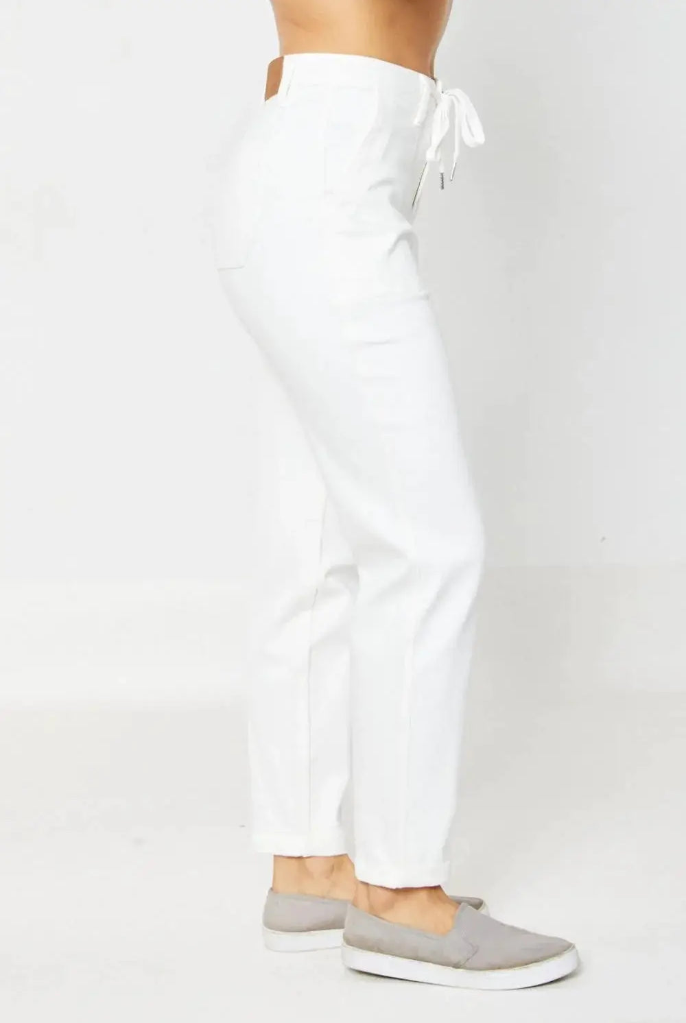 Judy Blue The High Waist White Cuffed Jogger Denim Jeans: REG & CURVY - Jeans judy blue utility jogger jeans