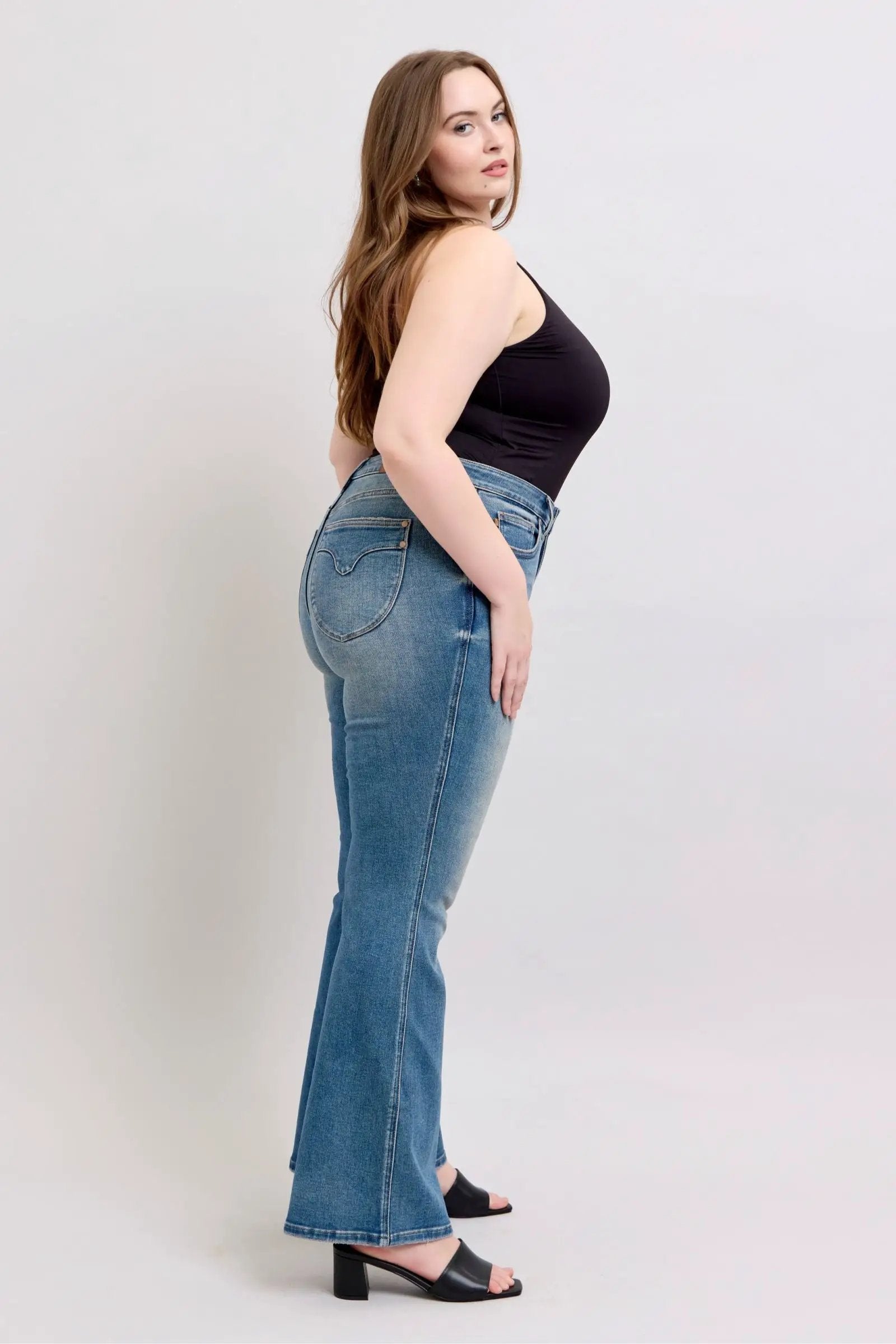 Judy Blue The Mid Rise Tummy Control Vintage Wash & Back Shield Pockets Flare Denim Jeans - Jeans Judy Blue Boot Cut Jeans PLUS