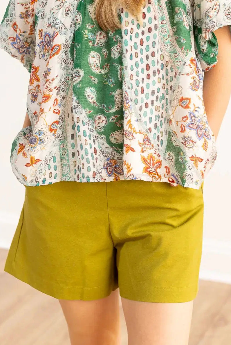 Grace & Emma Chartreuse Breezy Palms Linen Shorts - Short Trousers