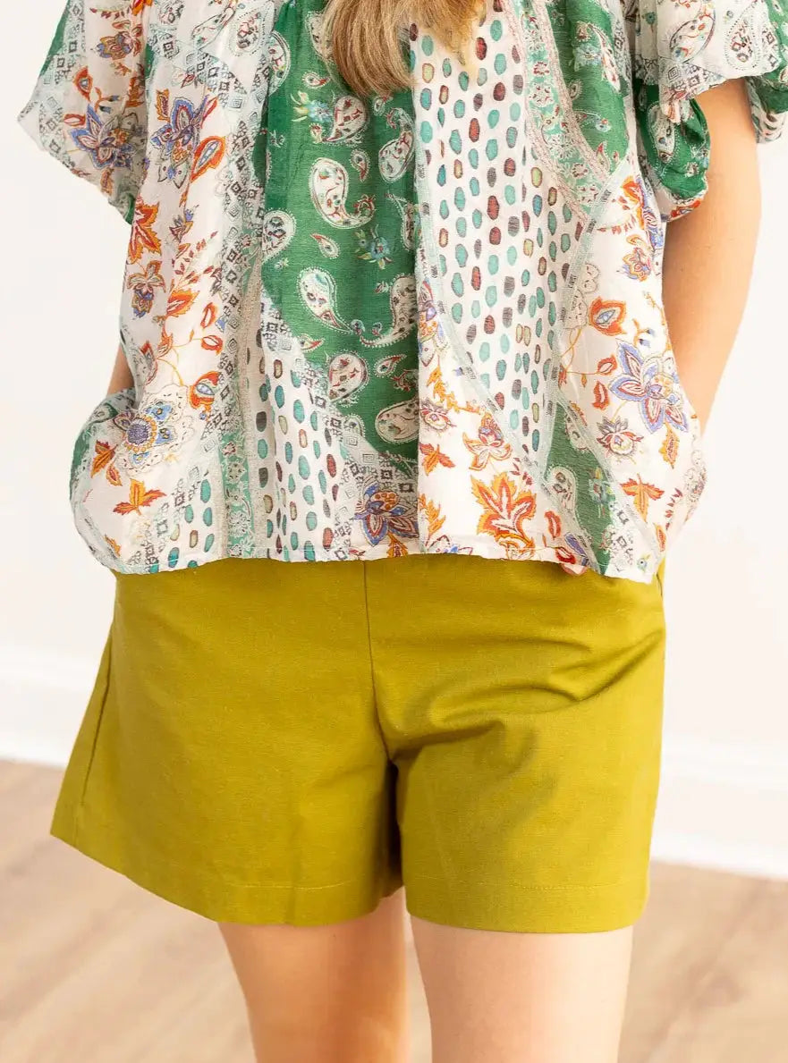 Grace & Emma Chartreuse Breezy Palms Linen Shorts - Short Trousers