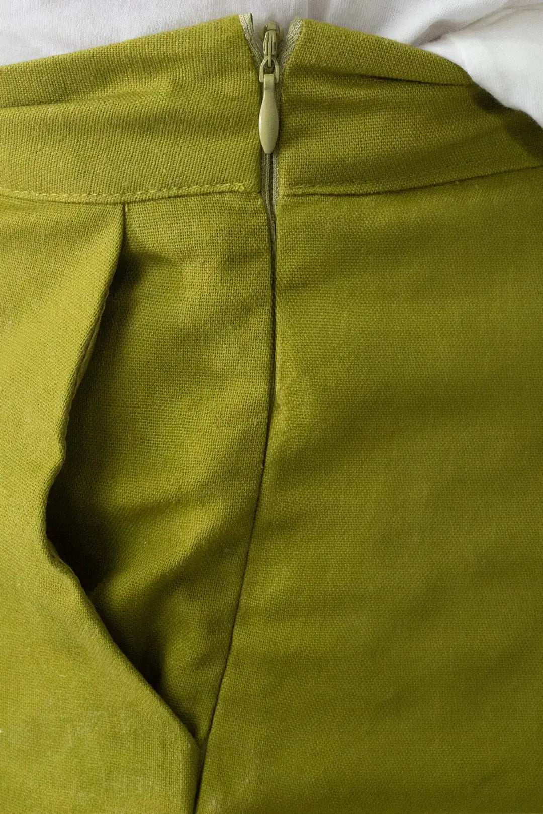 Grace & Emma Chartreuse Breezy Palms Linen Shorts - Short Trousers