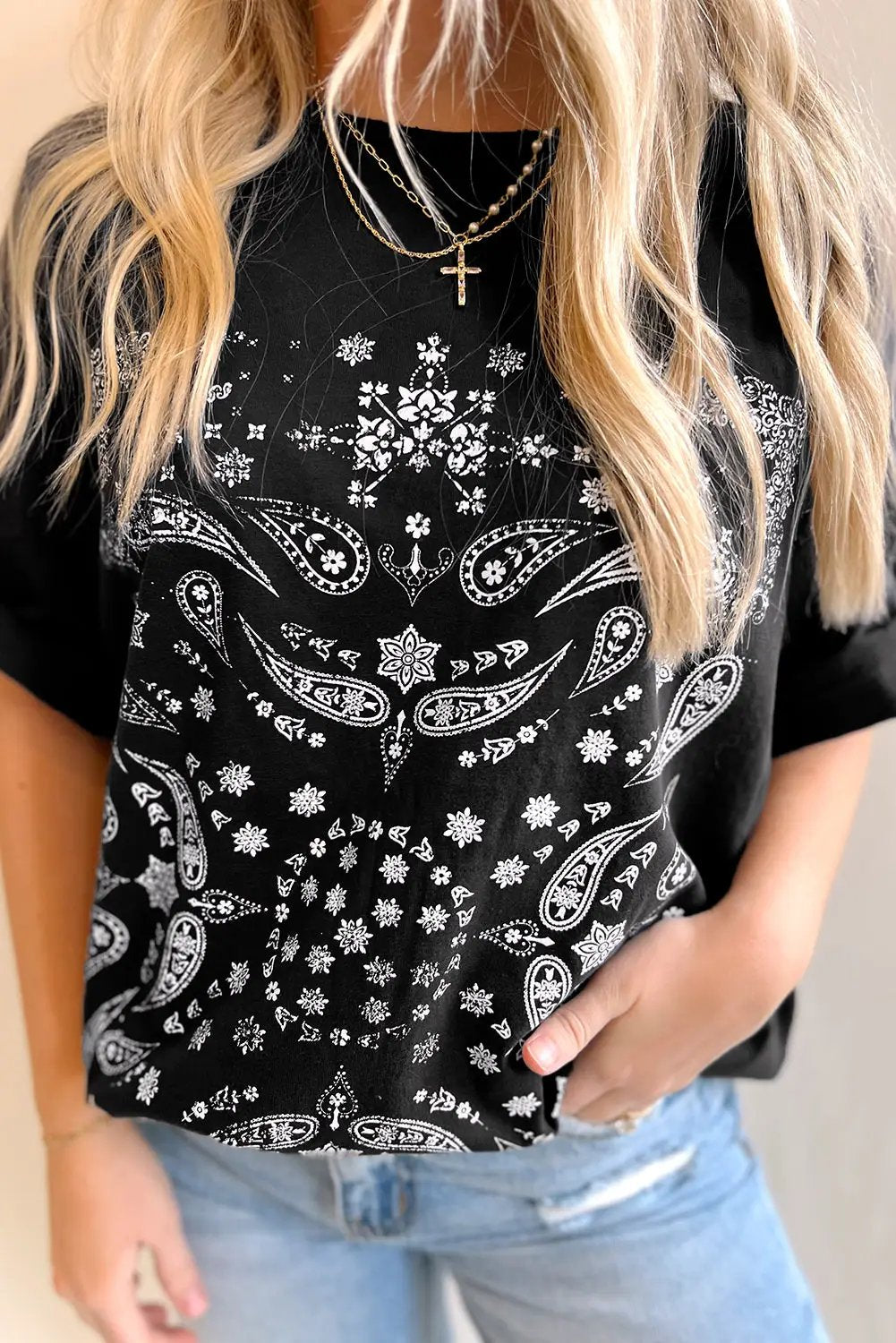 Grateful Threads Boutique Black Paisley Print Crew Neck Loose Fit Tunic Tee - Tunics Black Paisley Print Crew Neck Loose Fit Tunic Tee
