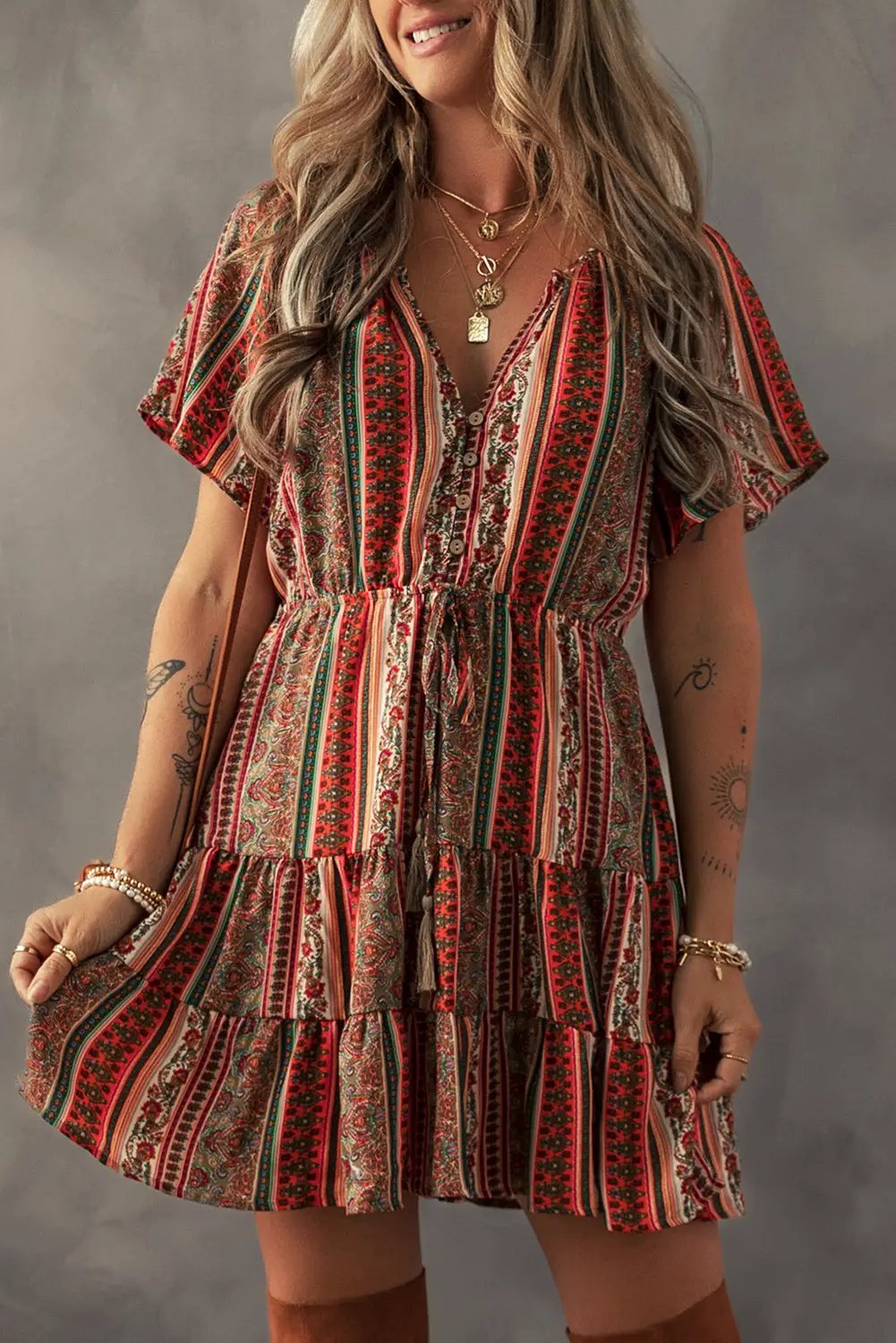 Red Bohemian Floral Print Buttoned V Neck Ruffle Tiered Dress Bohemian Floral Print Buttoned V-Neck Ruffle Tiered Dress - Dresses Bohemian Floral Print Buttoned V Neck Ruffle Tiered Dress