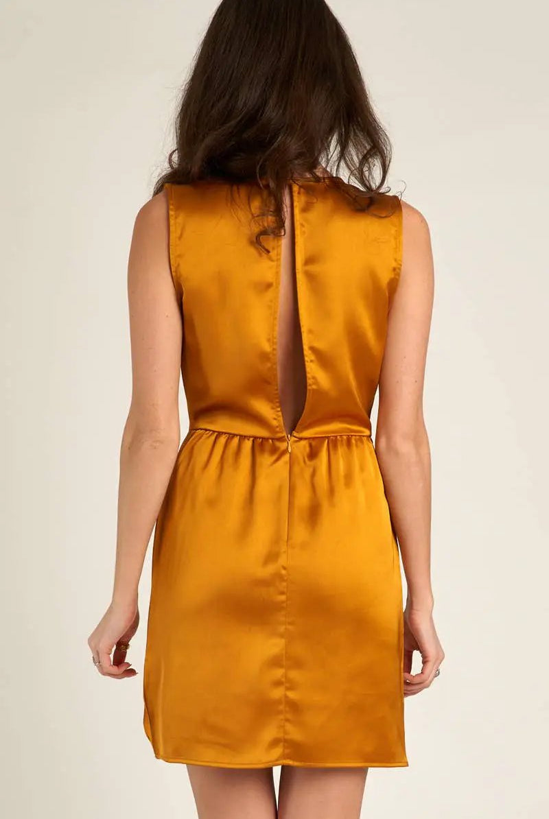 En Crème En Crème Marigold Front Layered Back Cutout Satin Mini Dress - Dresses back cutout satin mini dress